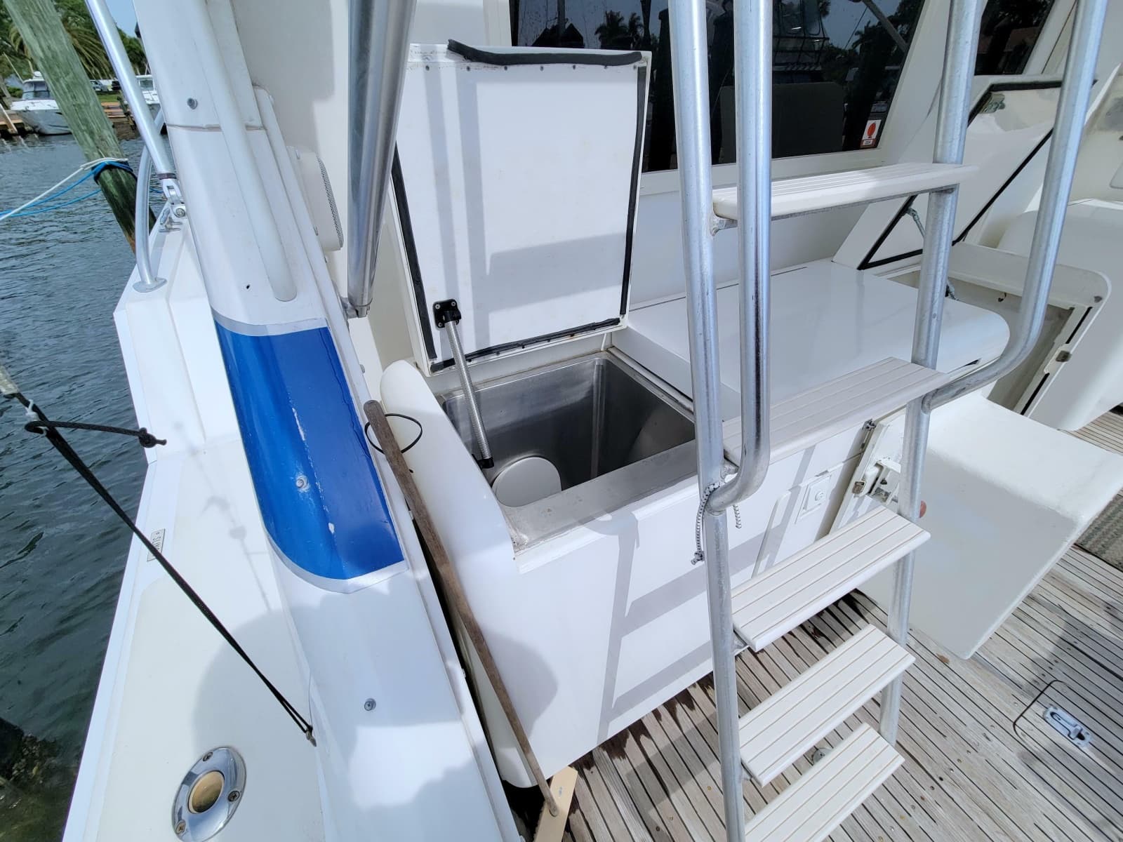 1989 Bertram 50 Convertible