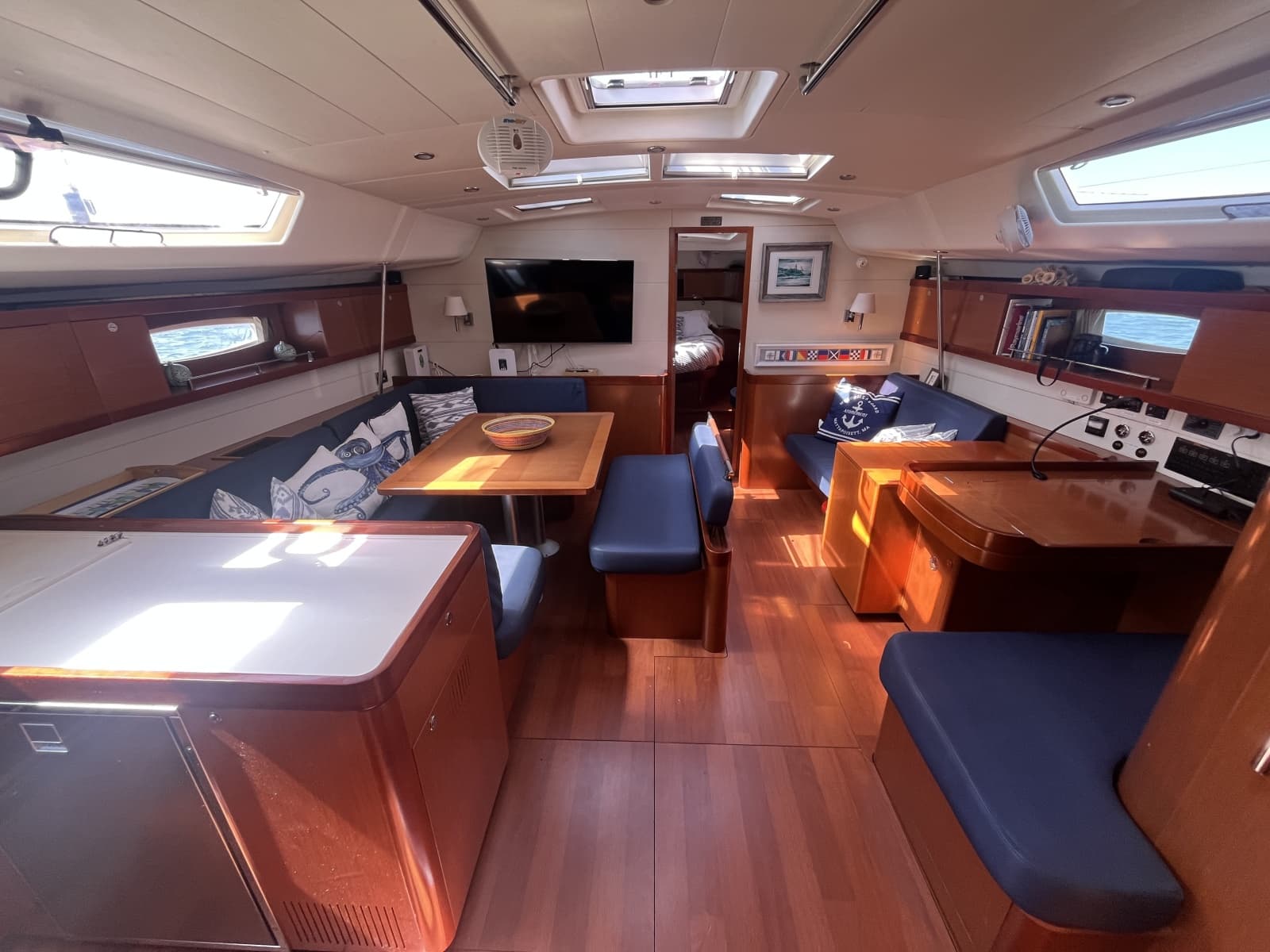 2011 Beneteau Oceanis 54