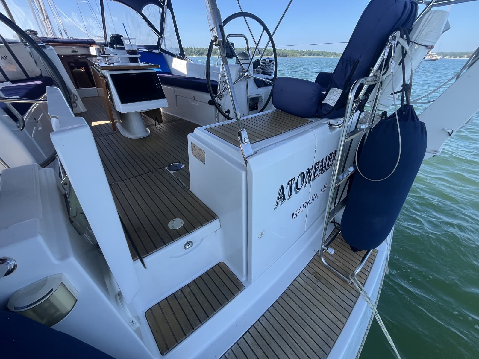 2011 Beneteau Oceanis 54