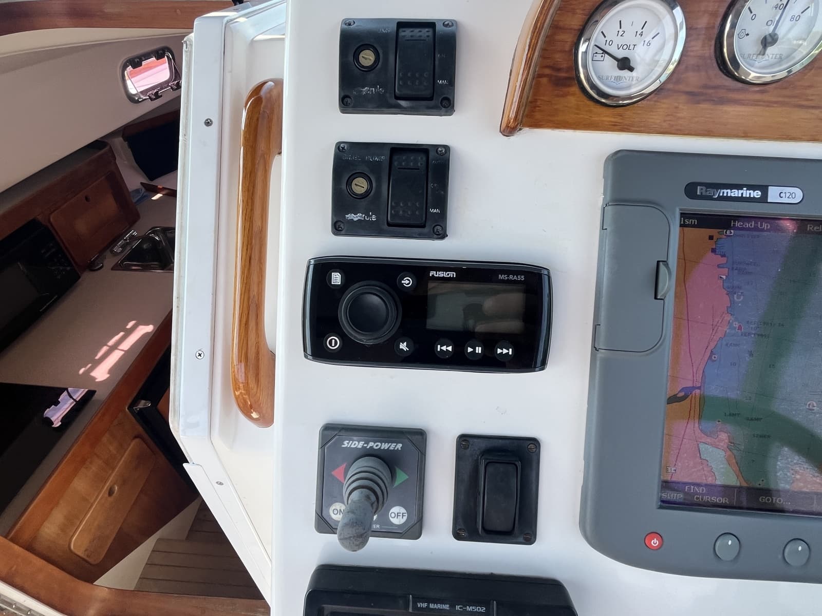 2004 Surf-Hunter Surfhunter 29