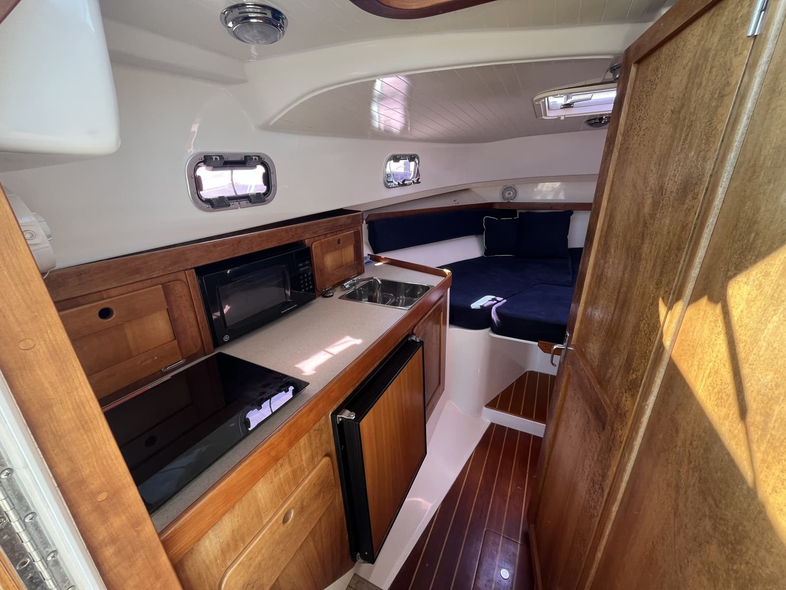2004 Surf-Hunter Surfhunter 29