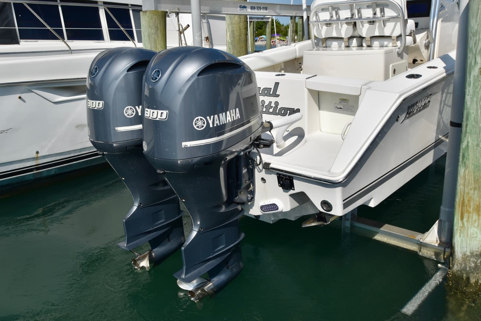 2015 Jupiter 30 Center Console