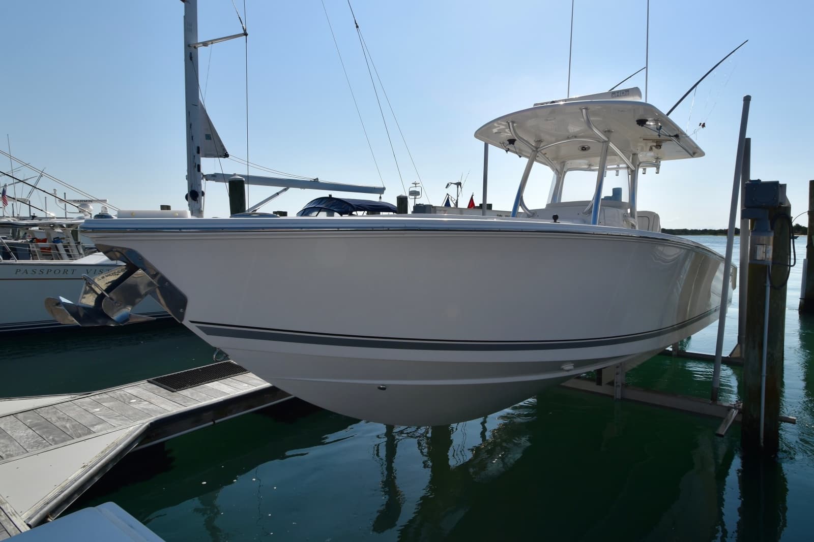 2015 Jupiter 30 Center Console