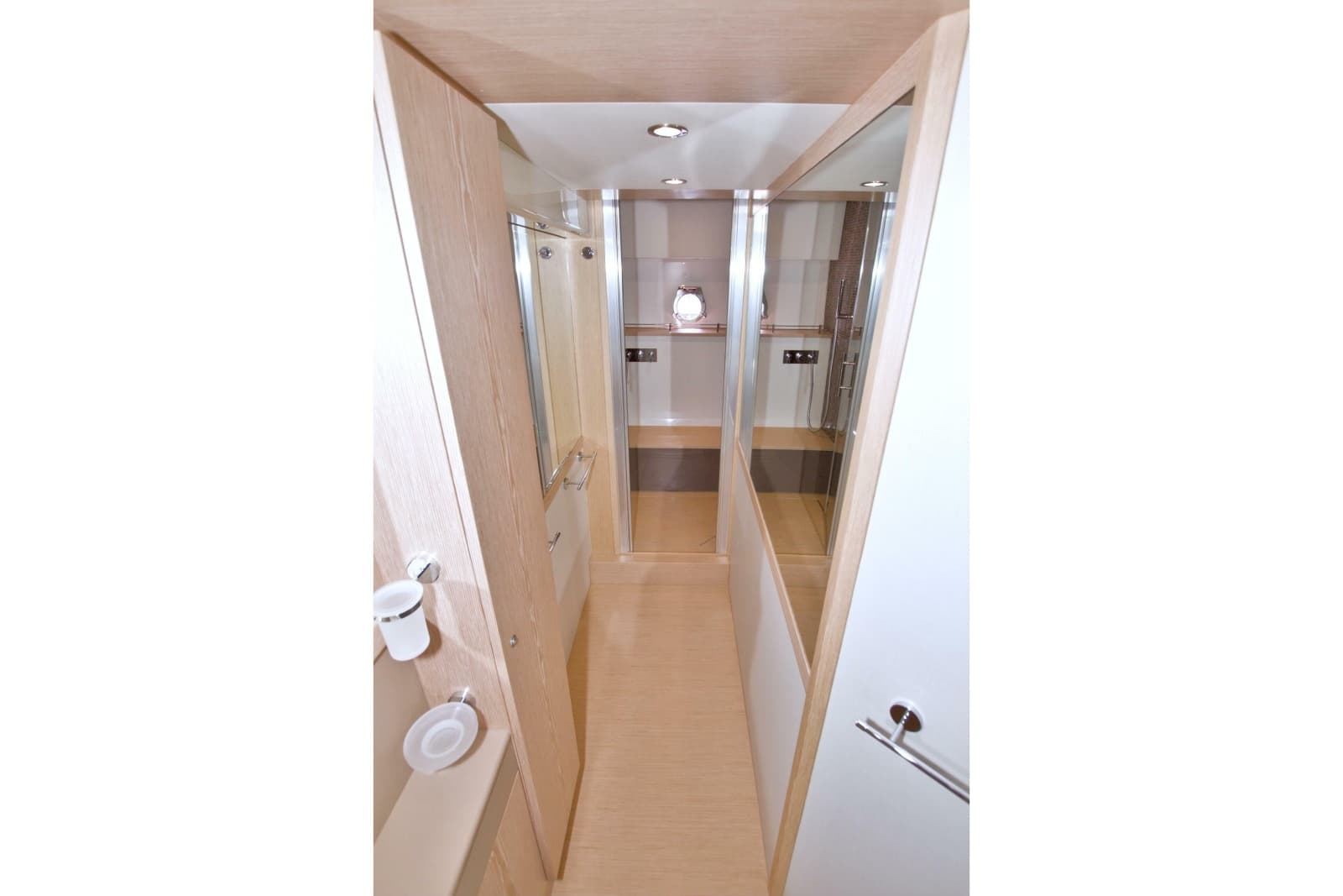 2014 Ferretti Yachts 620