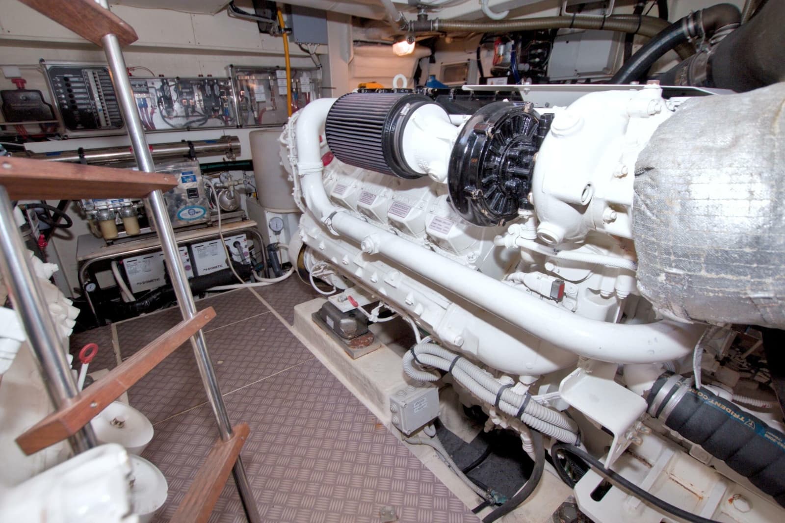 2014 Ferretti Yachts 620