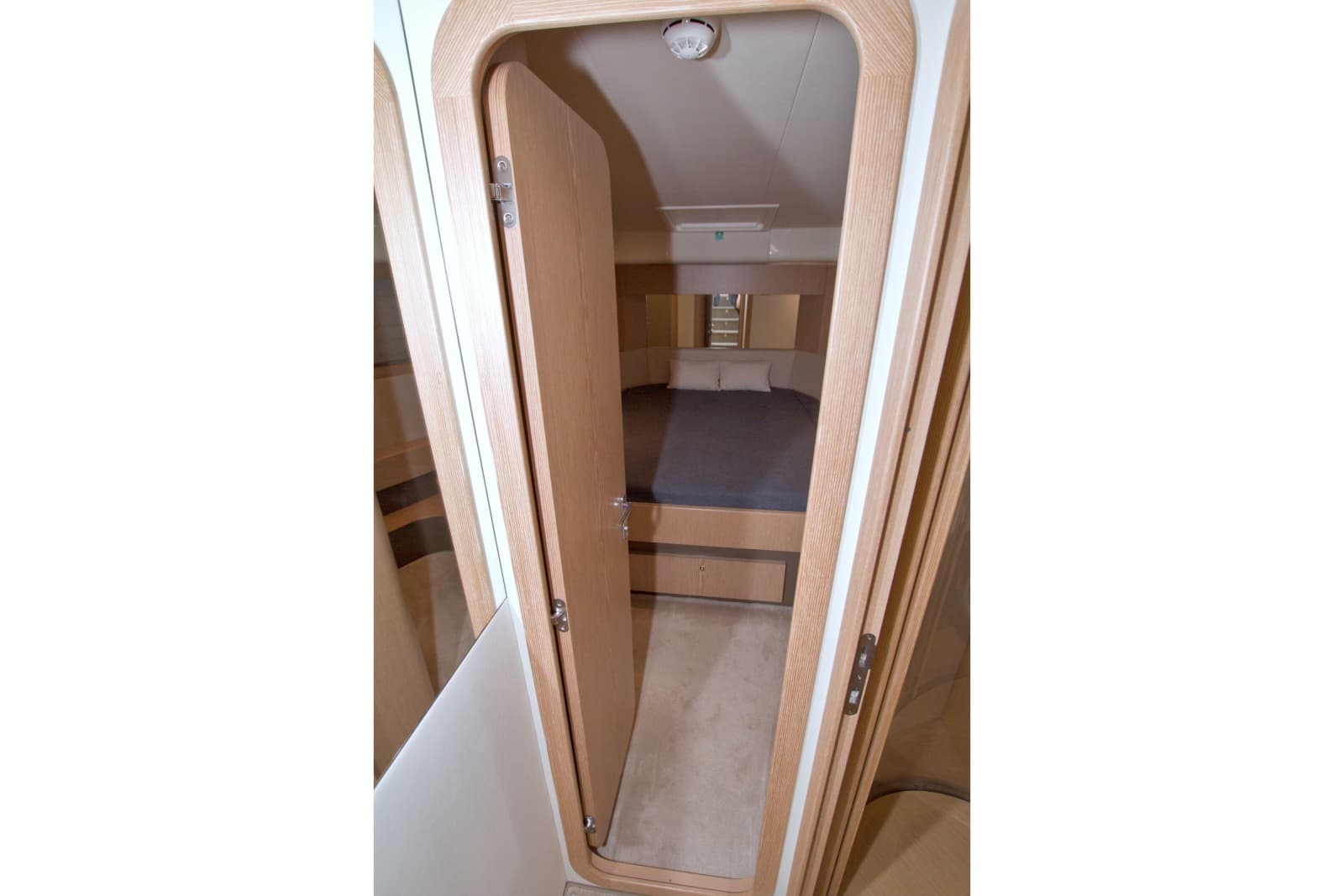 2014 Ferretti Yachts 620