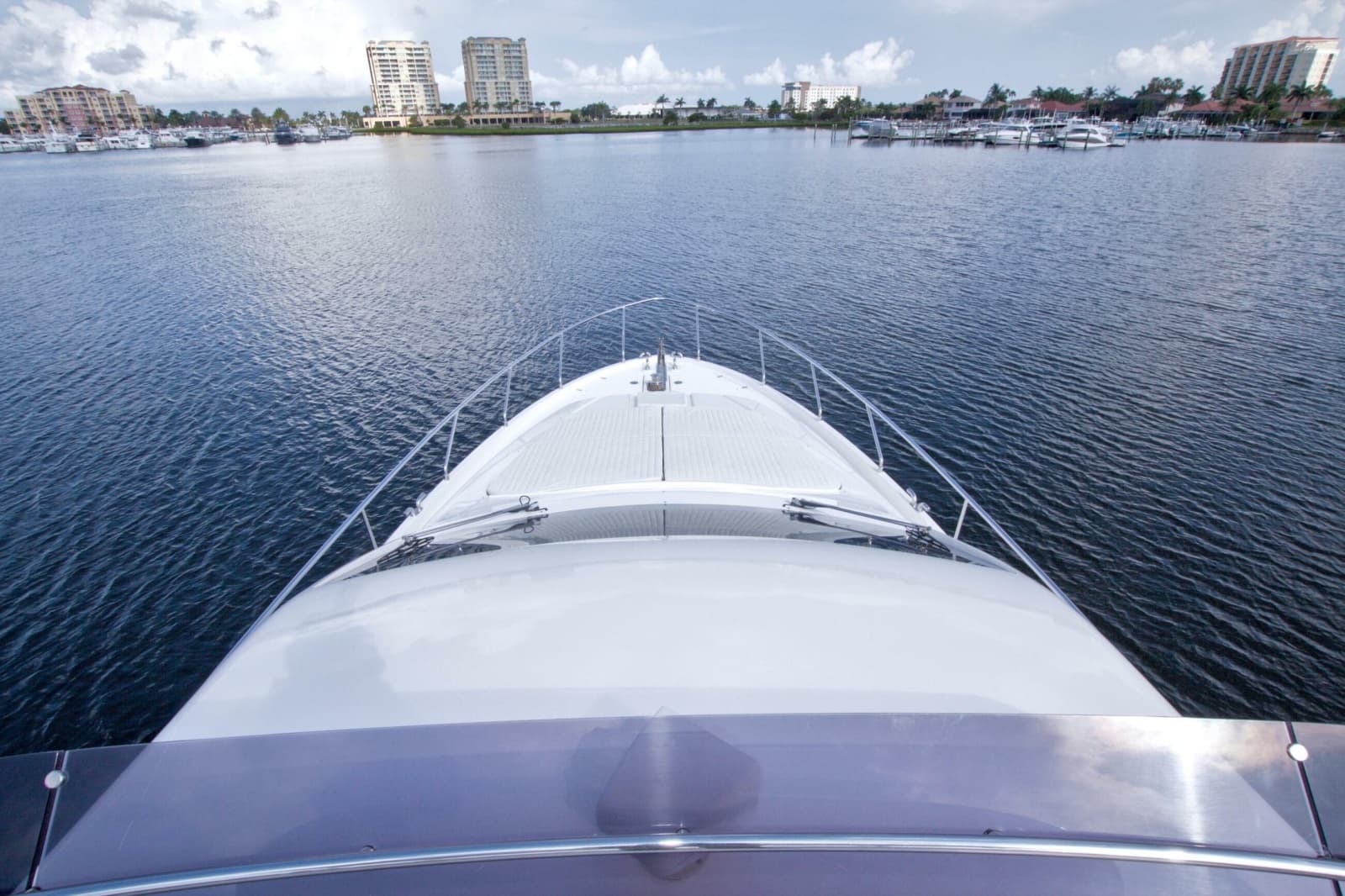 2014 Ferretti Yachts 620