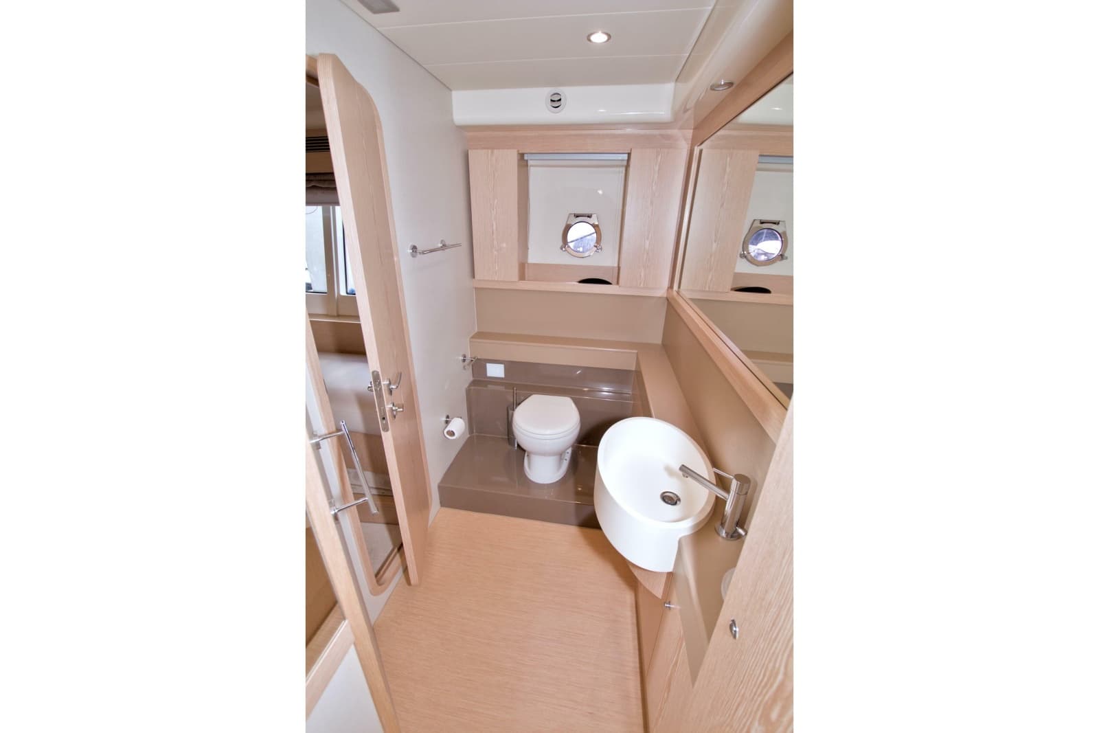 2014 Ferretti Yachts 620