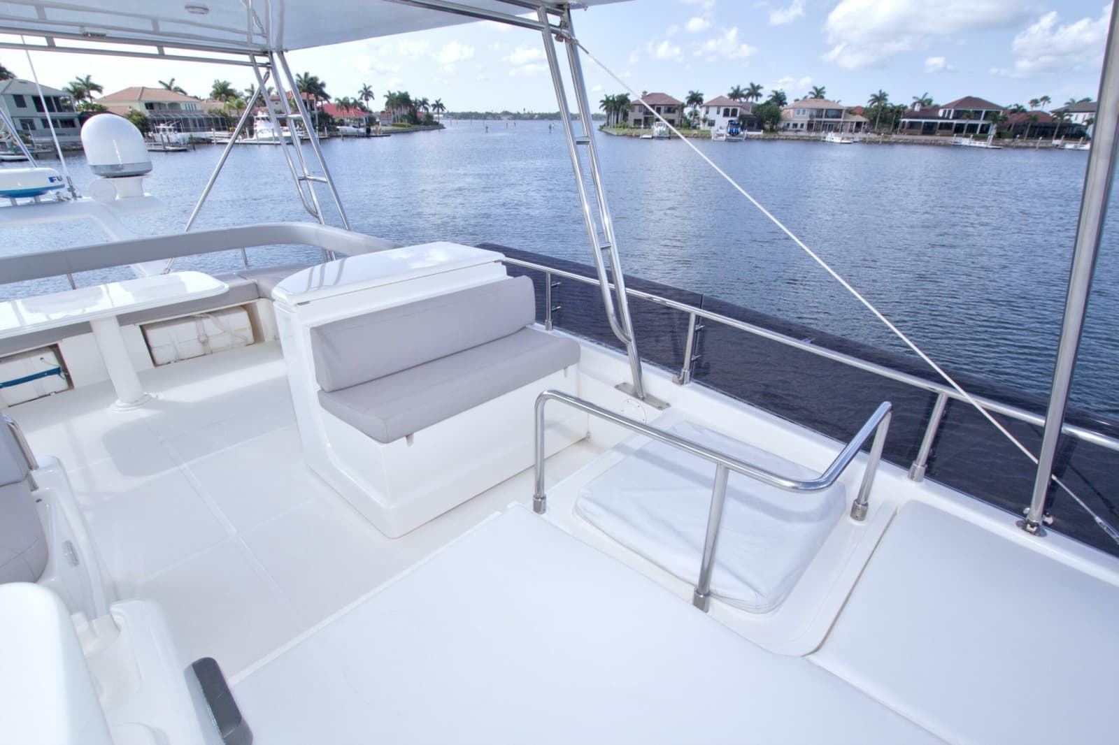 2014 Ferretti Yachts 620
