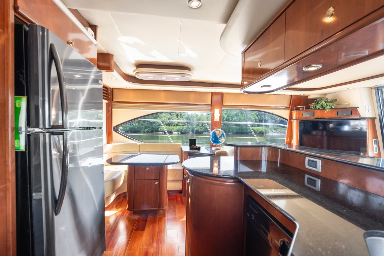 2008 Meridian 580 Pilothouse