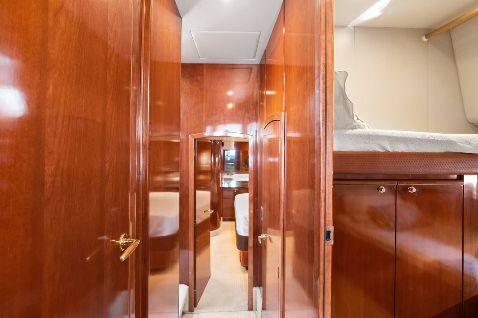 2008 Meridian 580 Pilothouse