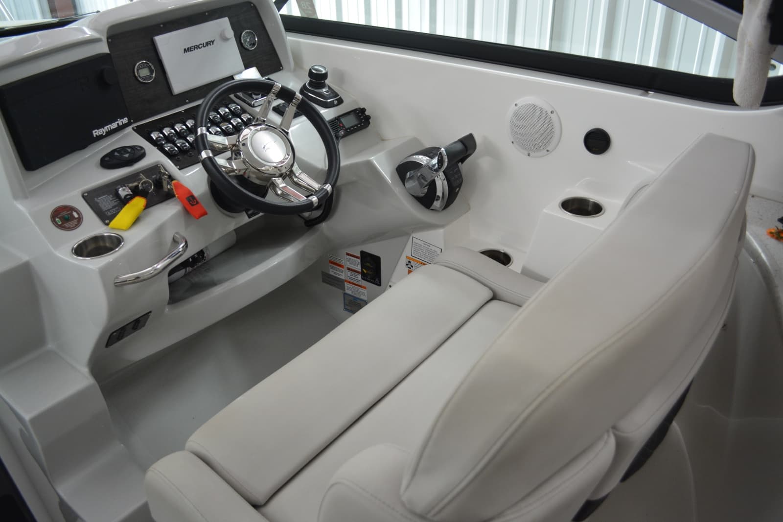2018 Rinker 320 EX