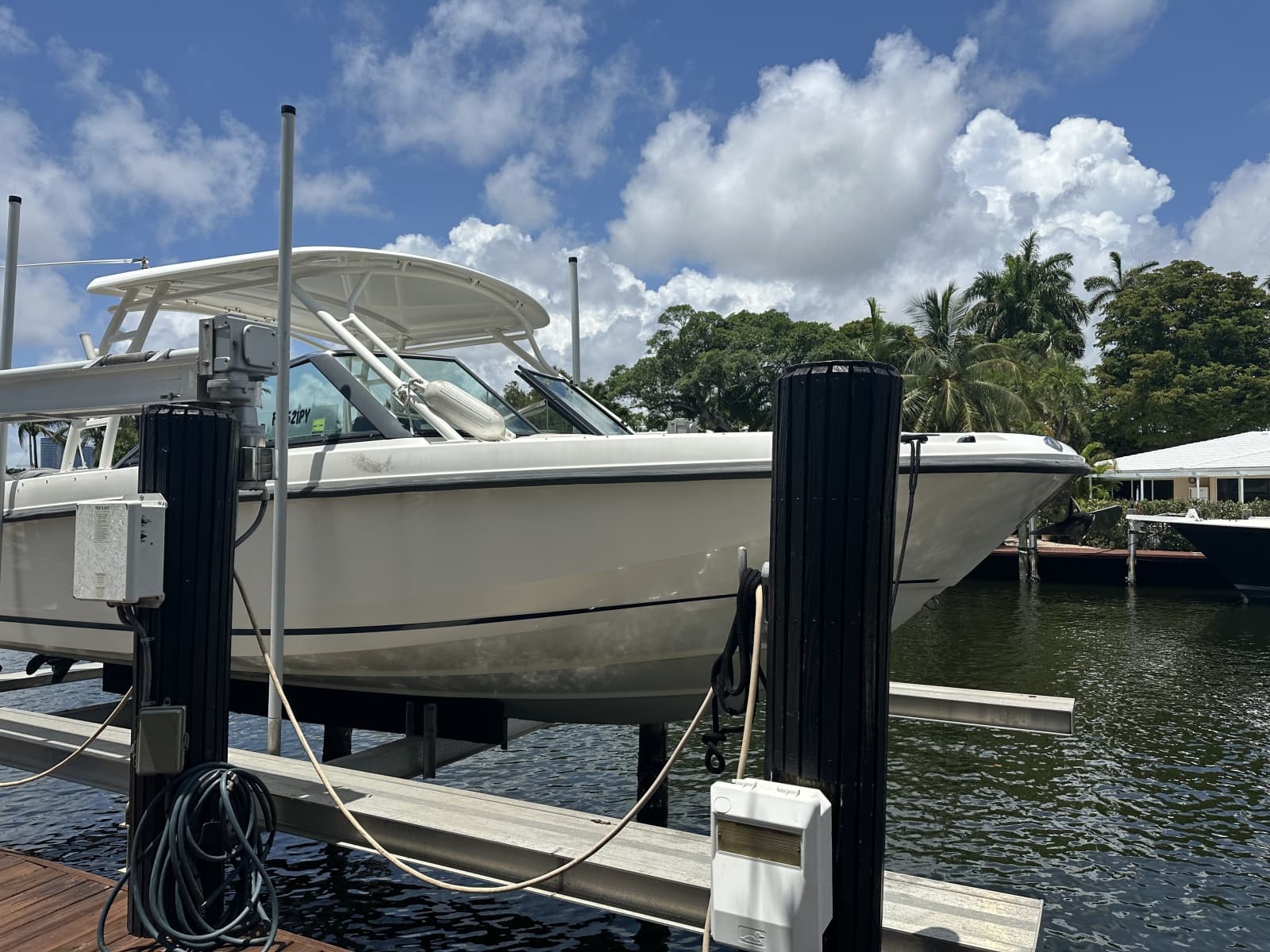 2015 Boston Whaler 
