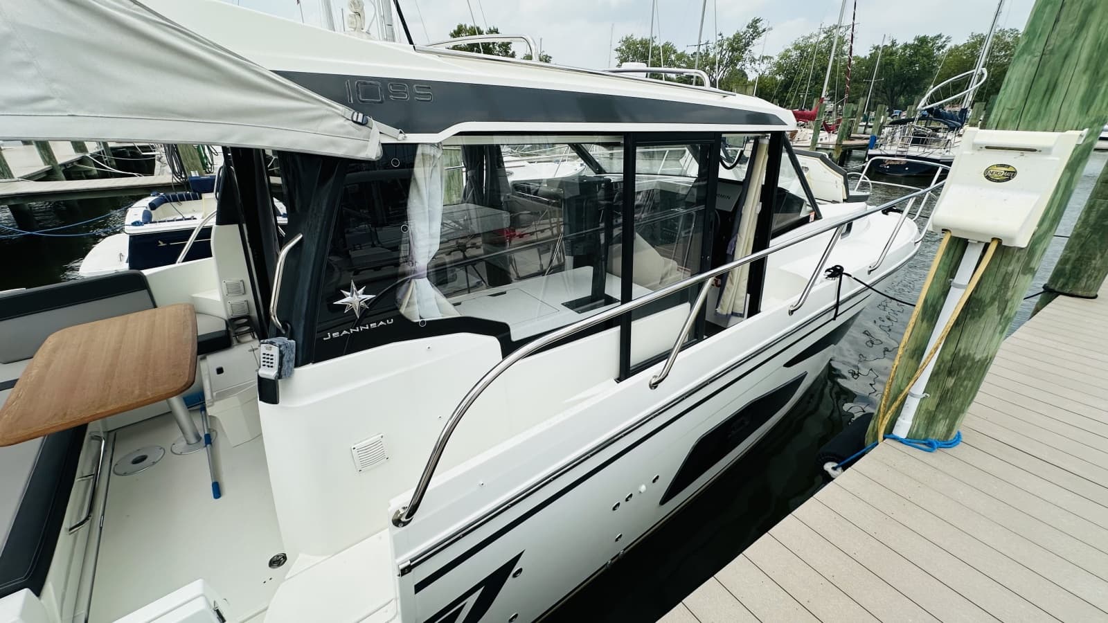 2021 Jeanneau NC1095