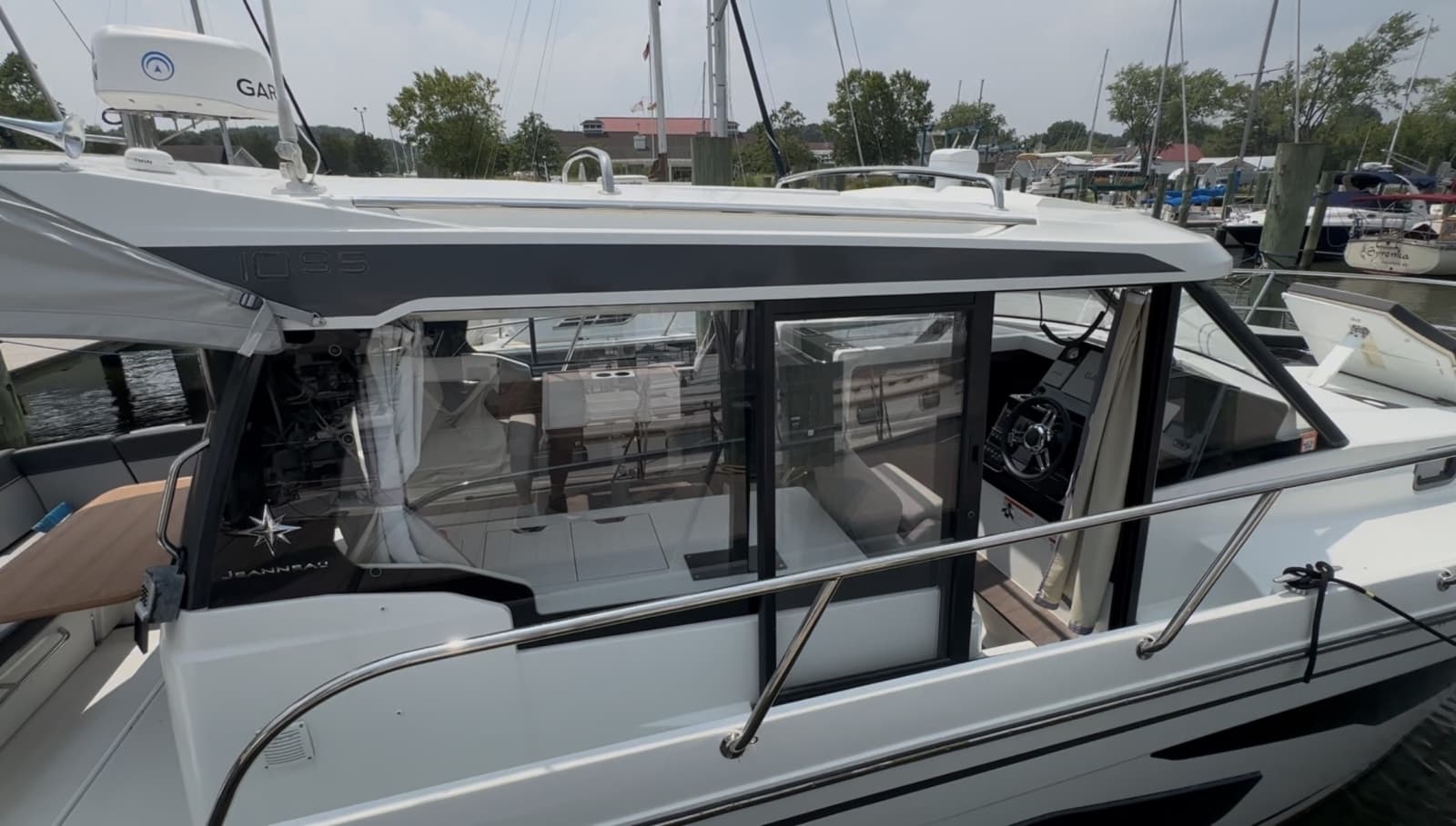 2021 Jeanneau NC1095