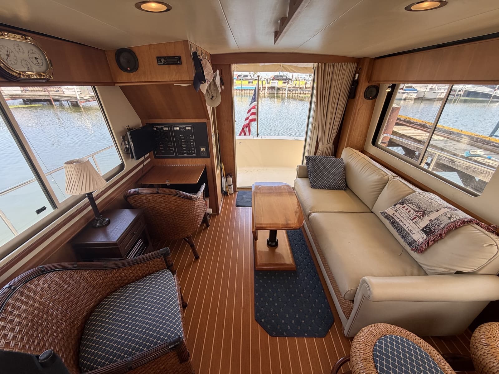 2006 Mainship 34 Trawler