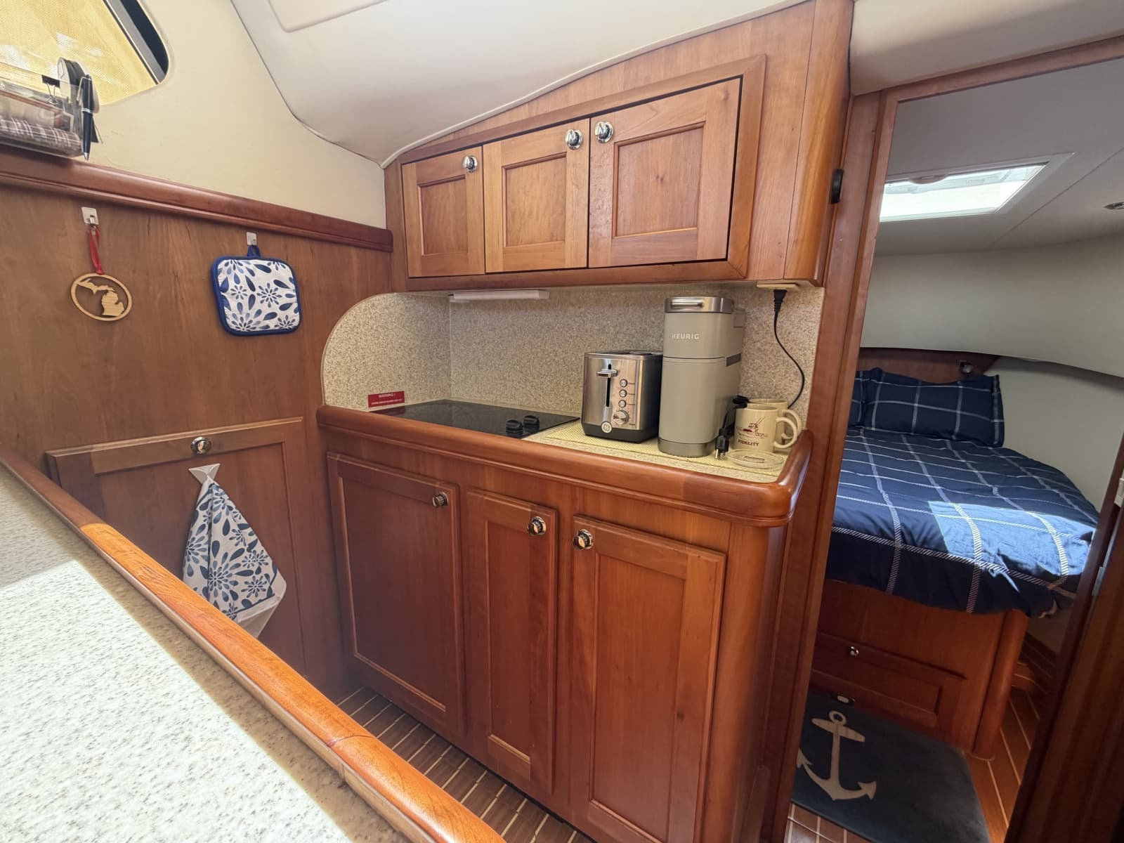 2006 Mainship 34 Trawler