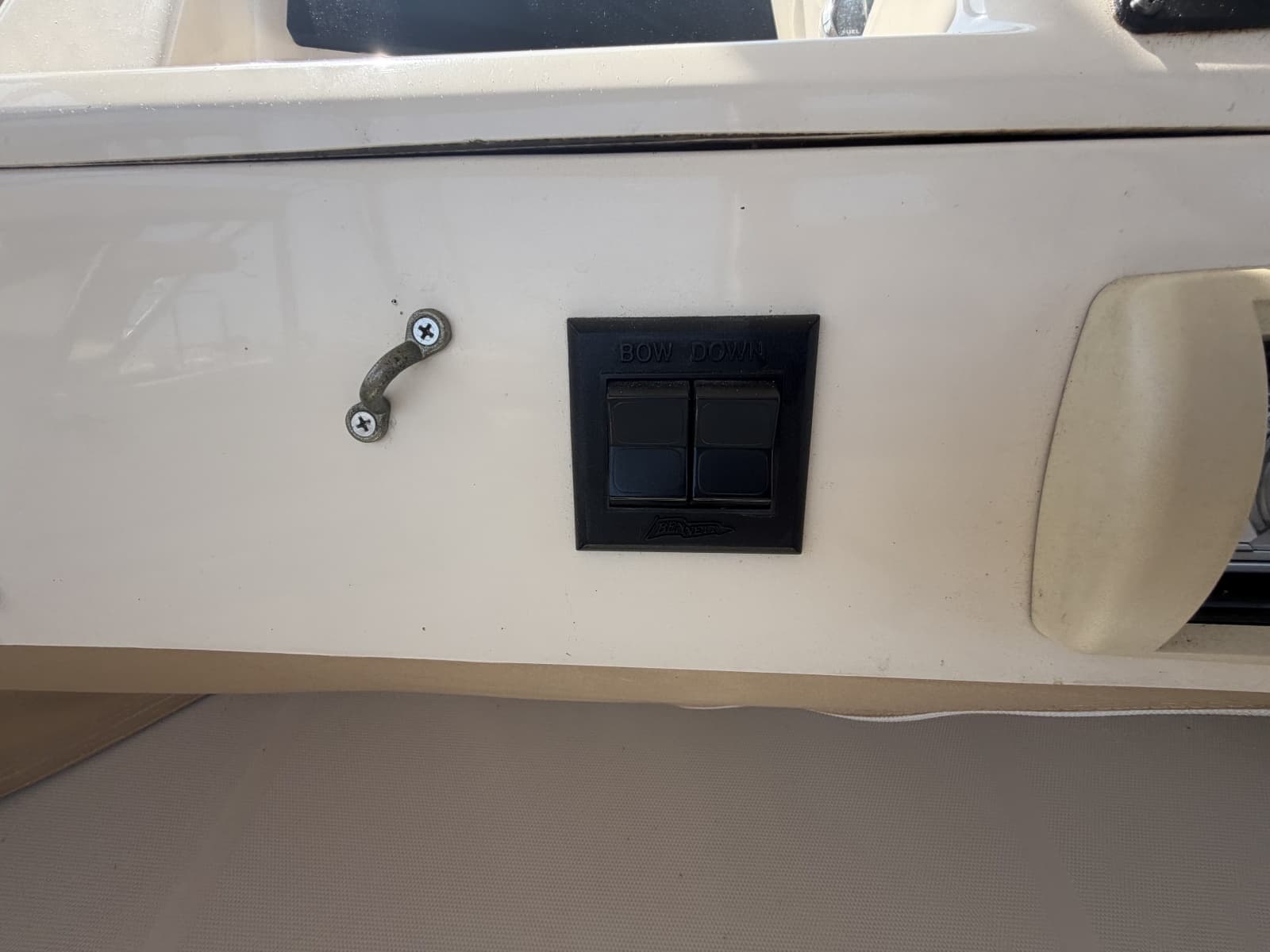 2006 Mainship 34 Trawler