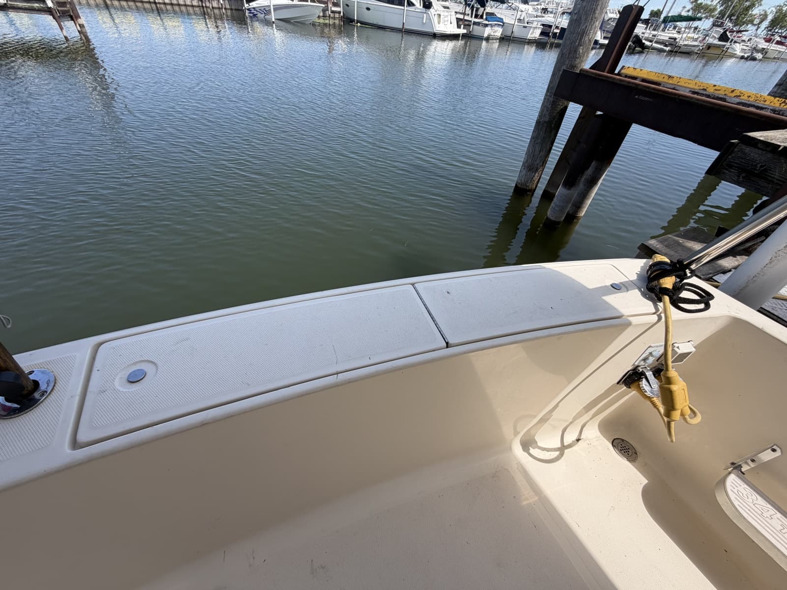 2006 Mainship 34 Trawler