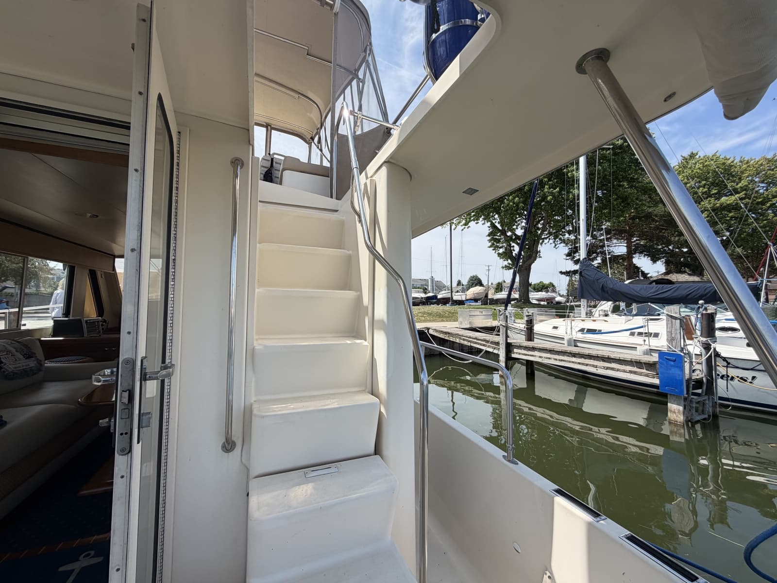 2006 Mainship 34 Trawler