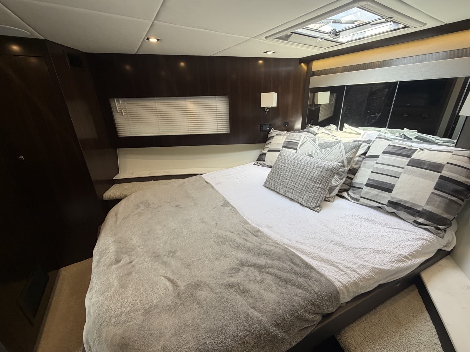 2022 Cruisers 46 Cantius