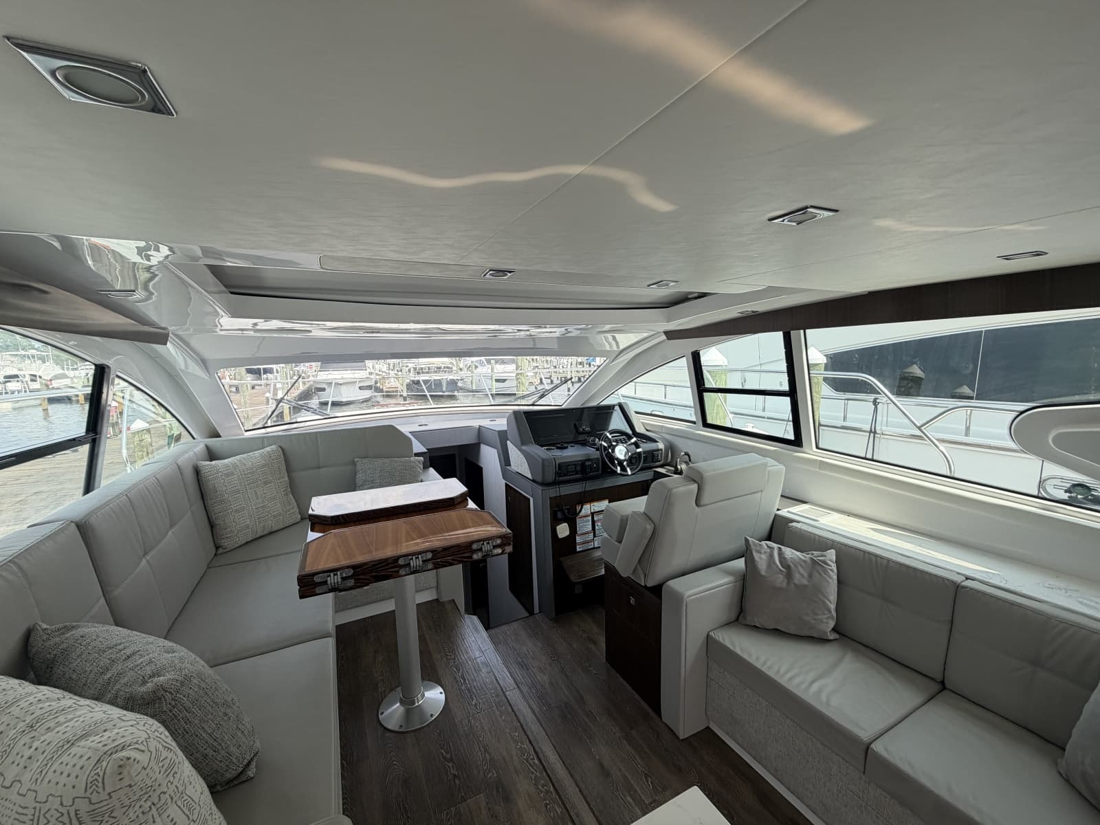 2022 Cruisers 46 Cantius