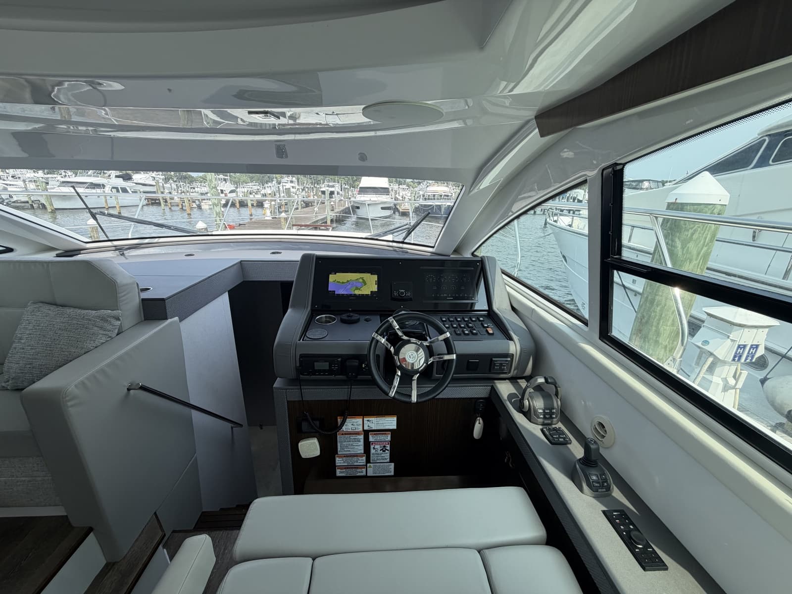 2022 Cruisers 46 Cantius
