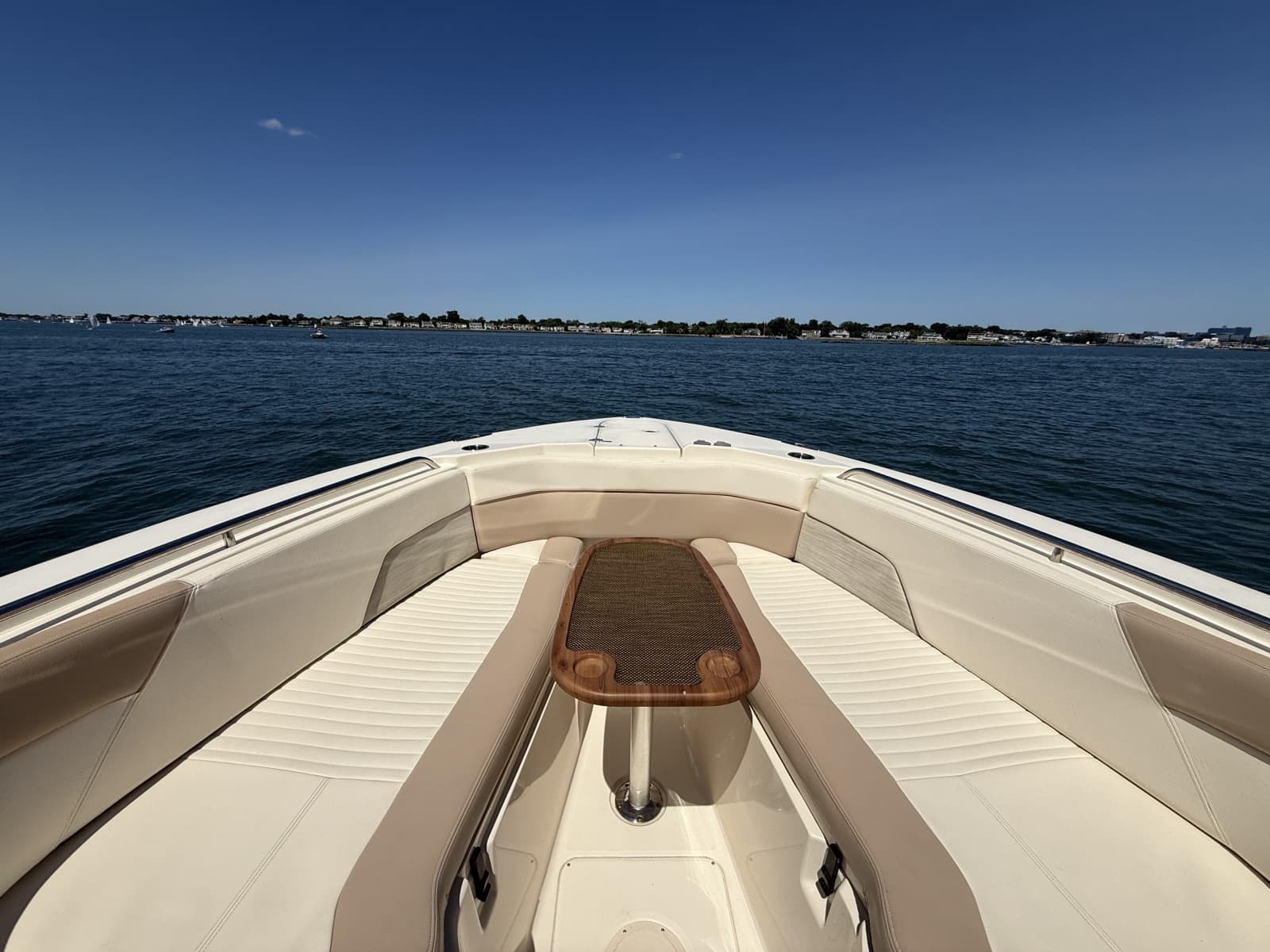 2014 Grady-White 307 Freedom