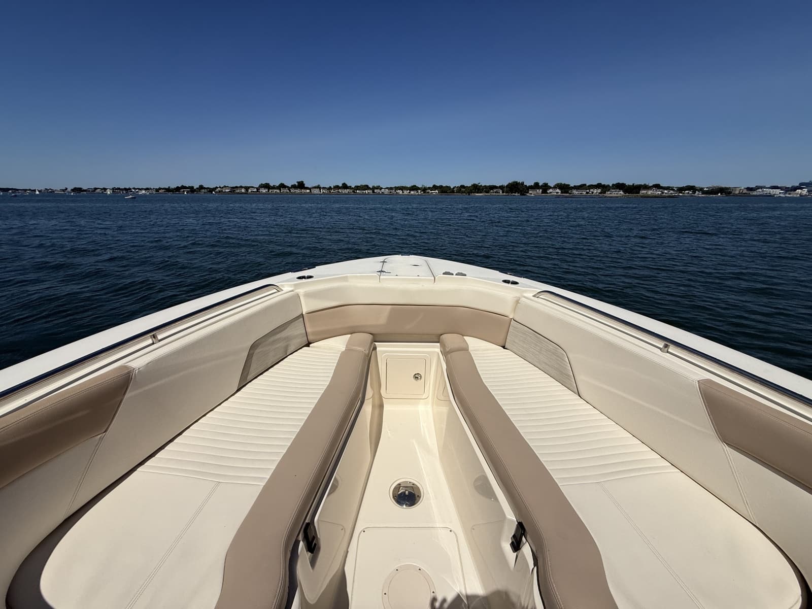 2014 Grady-White 307 Freedom