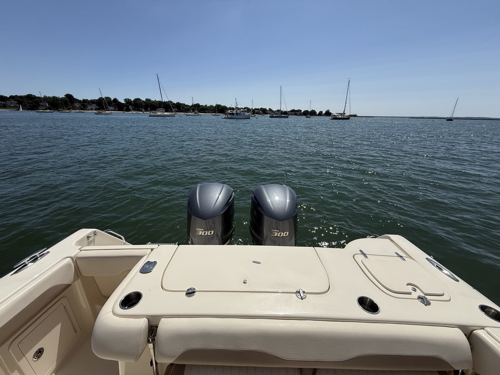 2014 Grady-White 307 Freedom