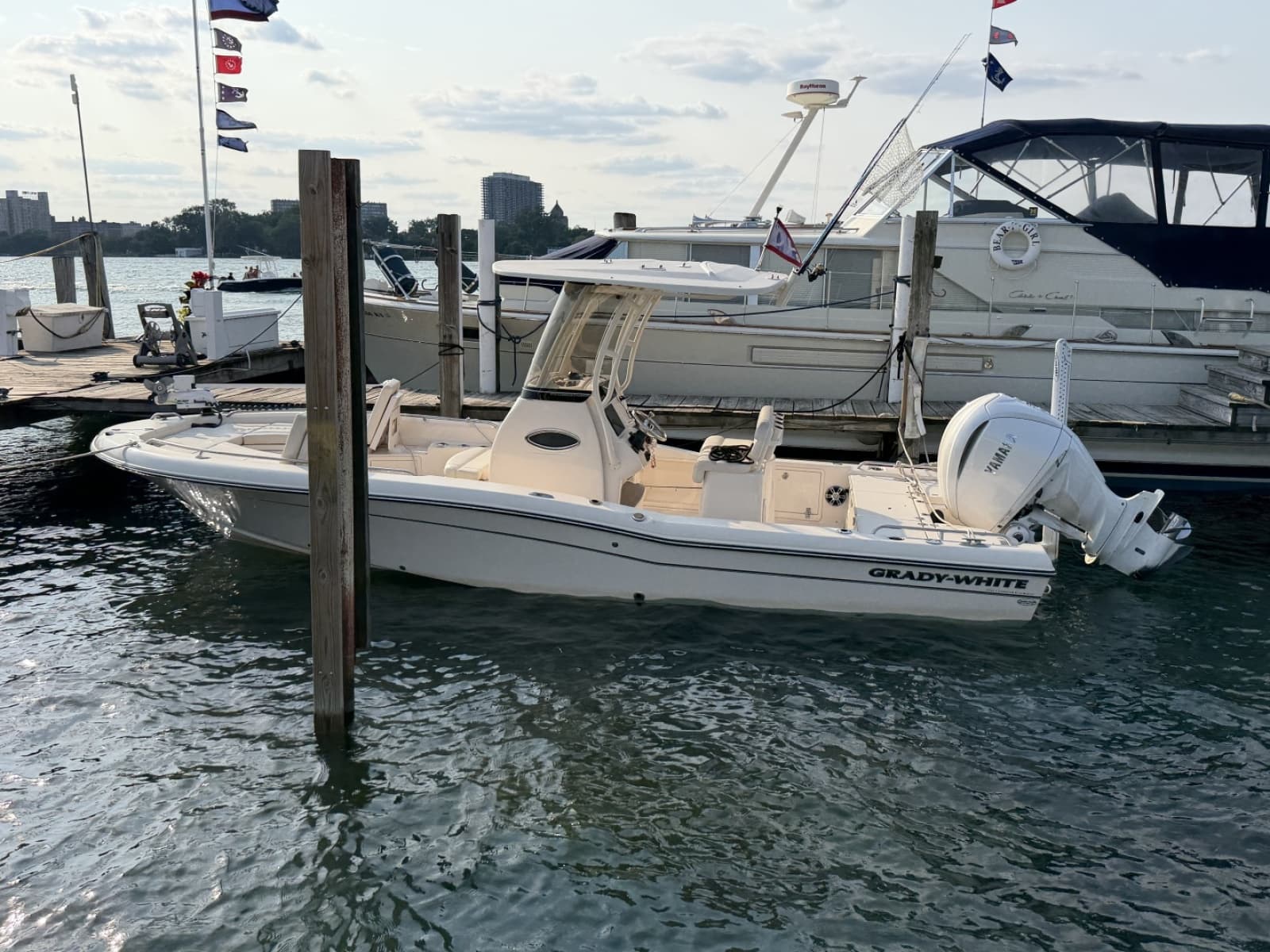 2022 Grady-White 251 Coastal Explorer