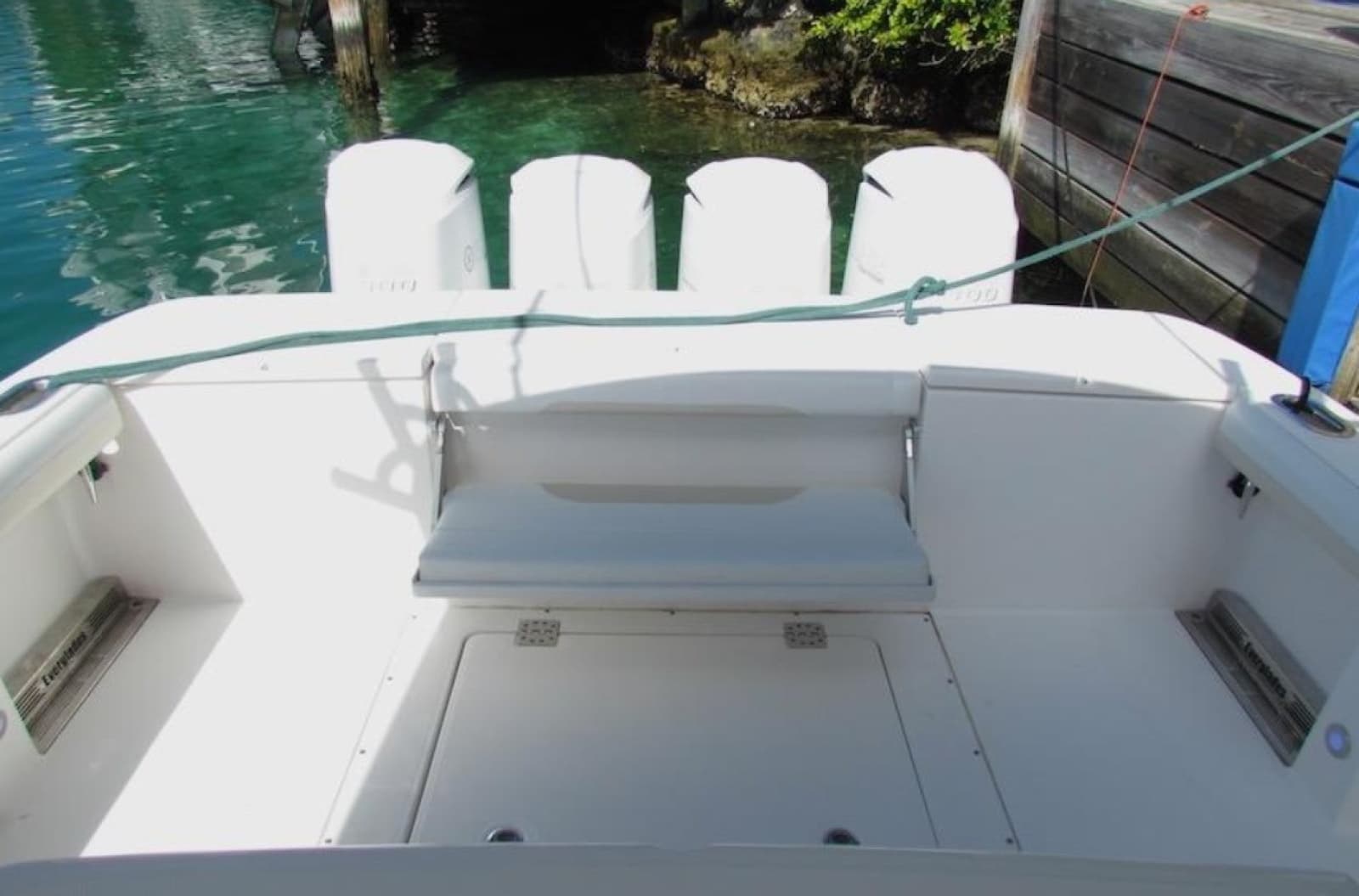 2016 Everglades 435 Center Console
