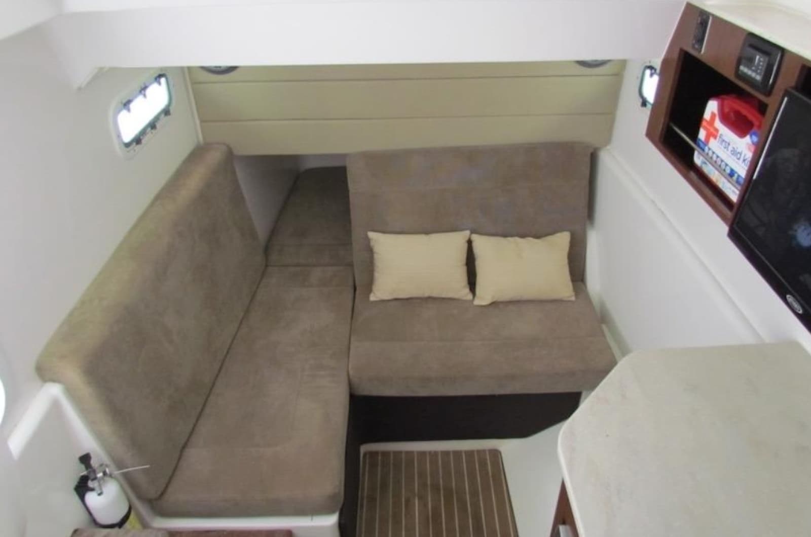 2016 Everglades 435 Center Console