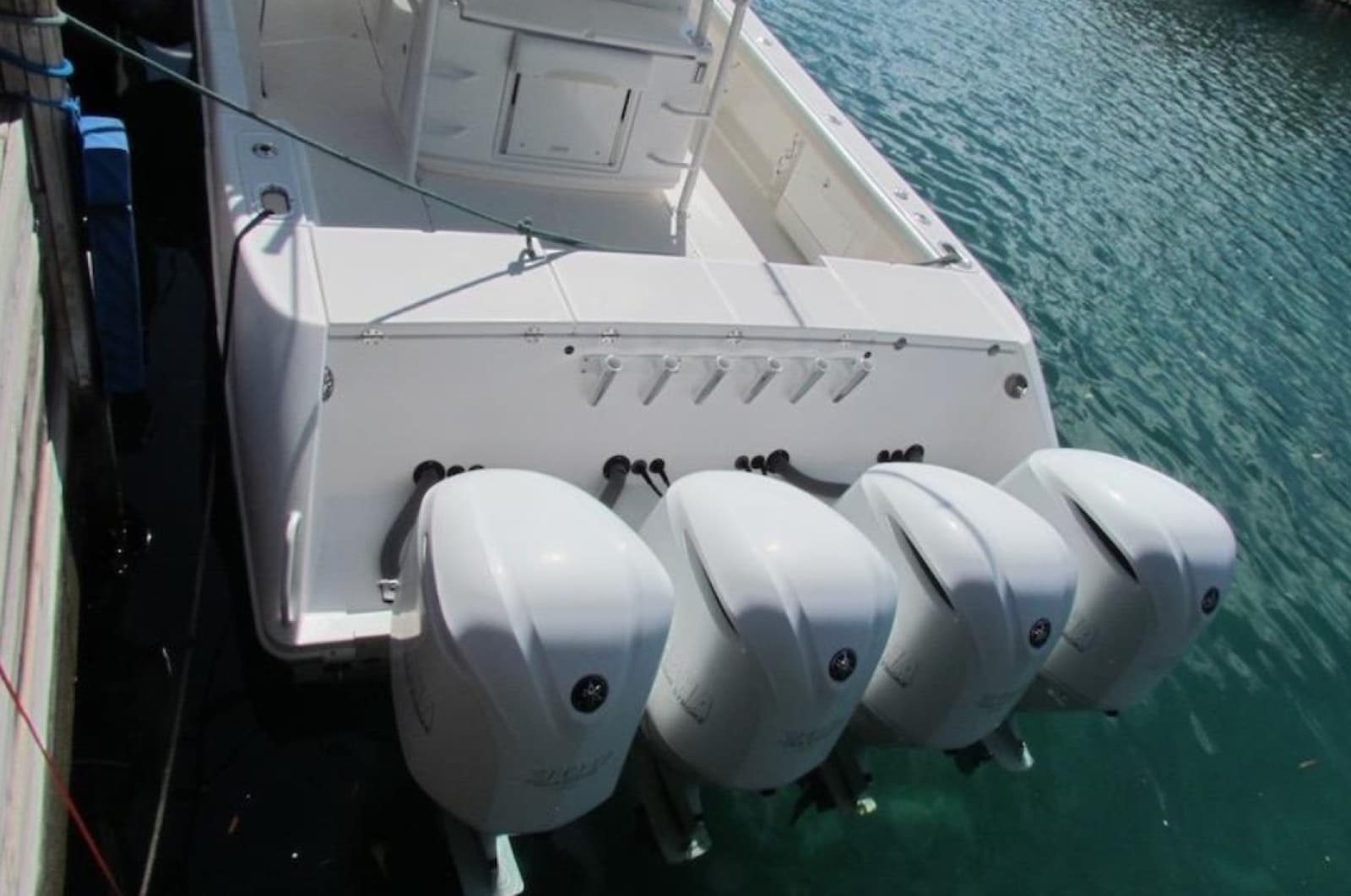 2016 Everglades 435 Center Console
