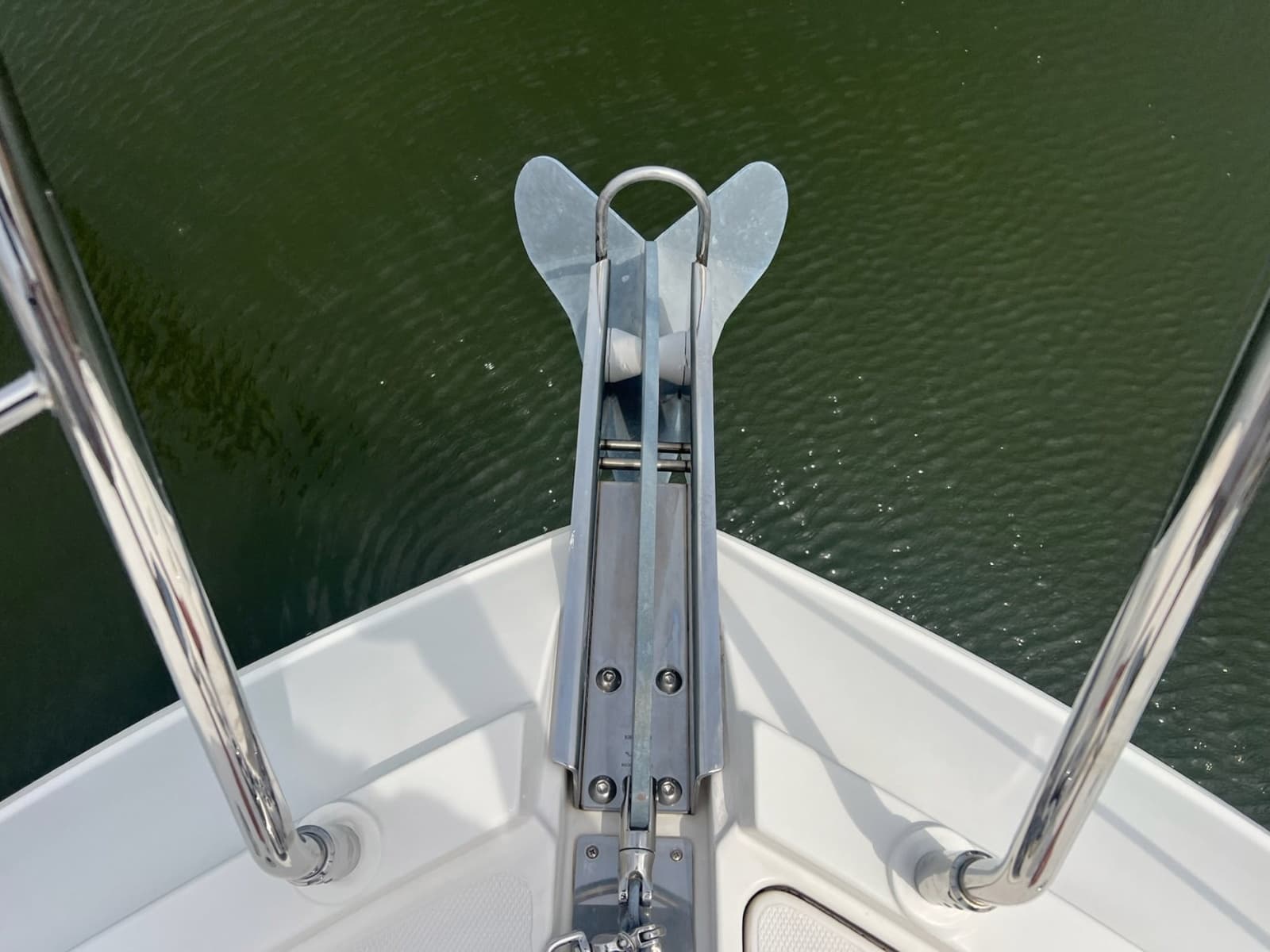 2019 Carver C37