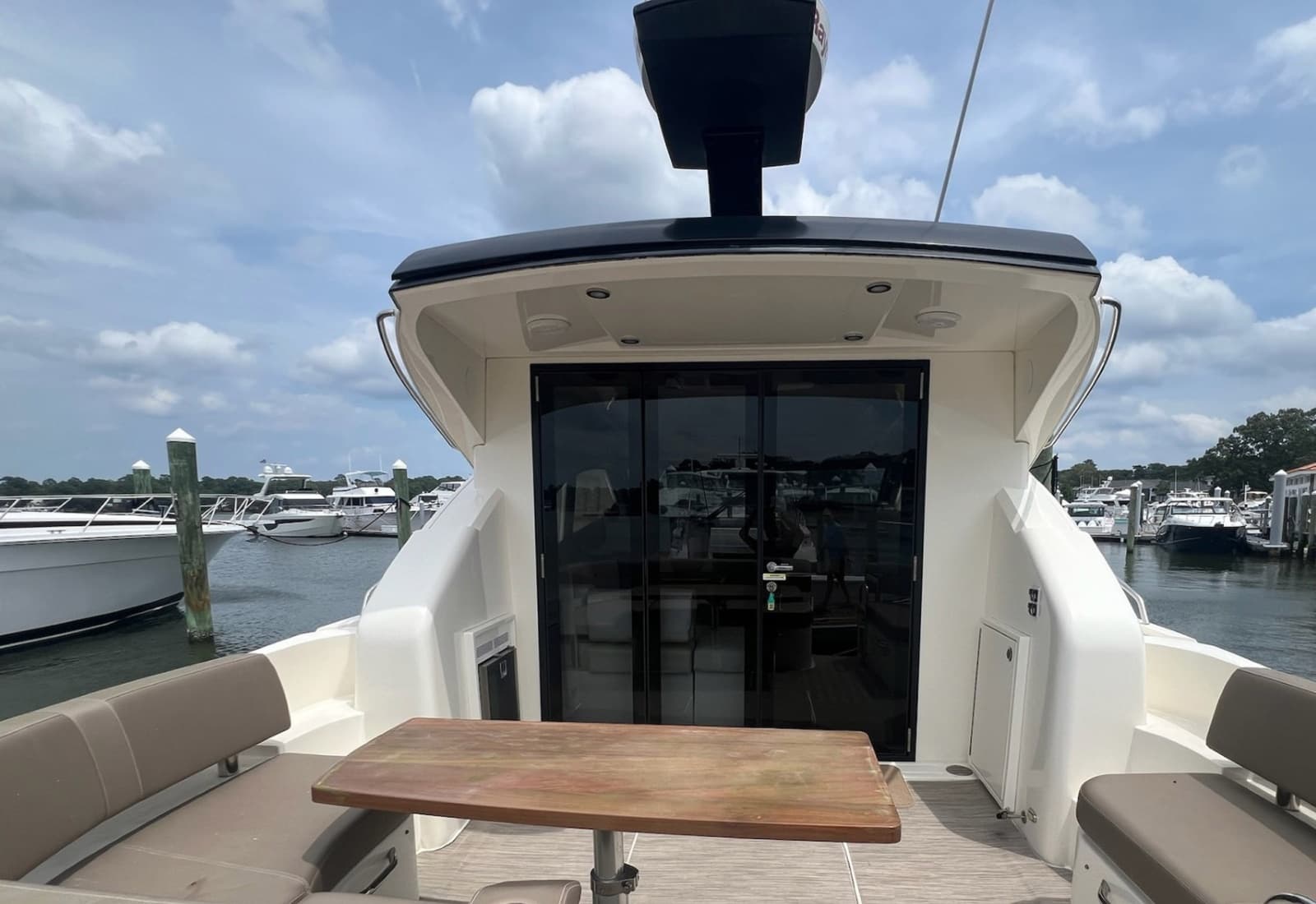 2019 Carver C37