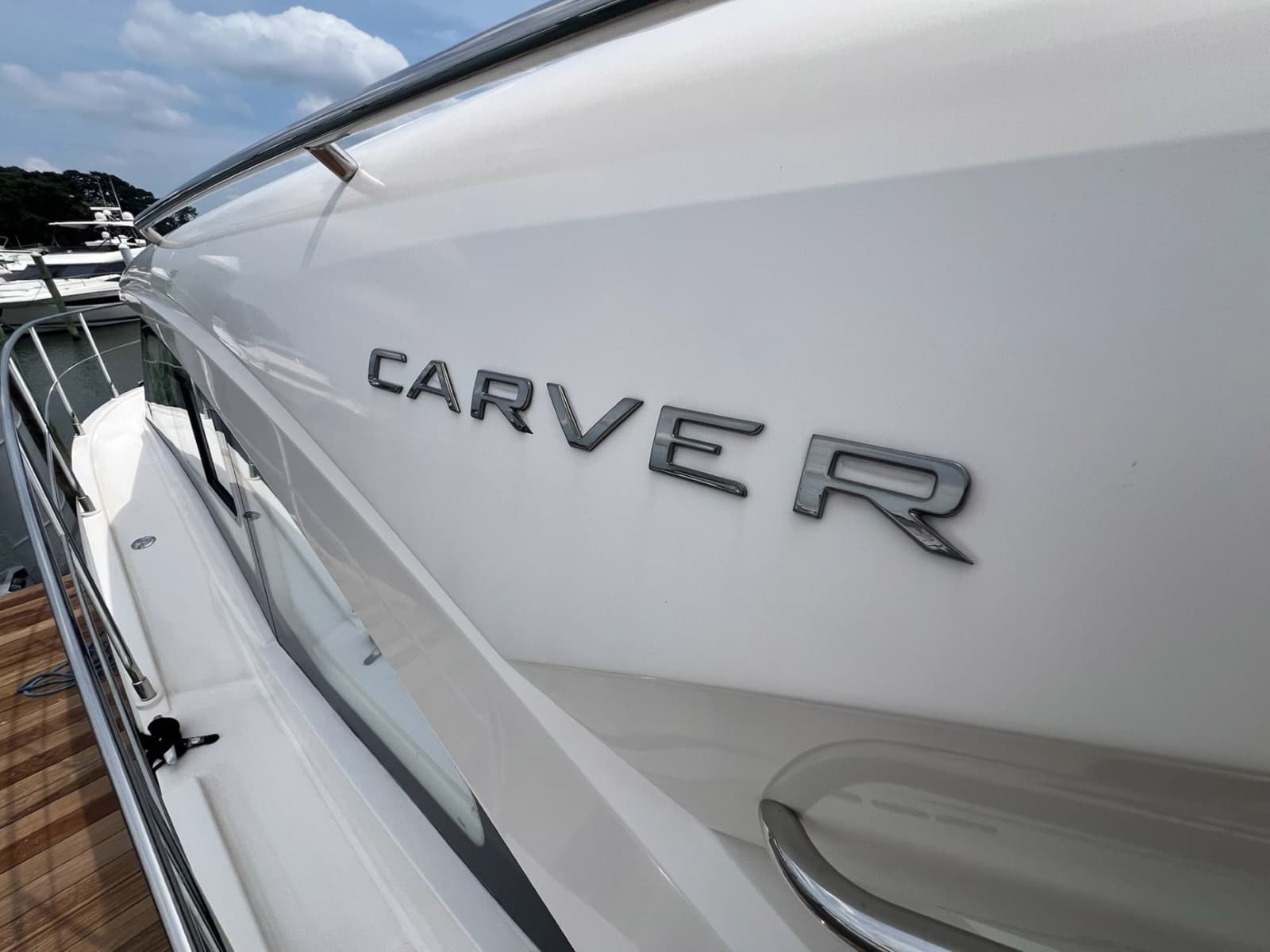 2019 Carver C37