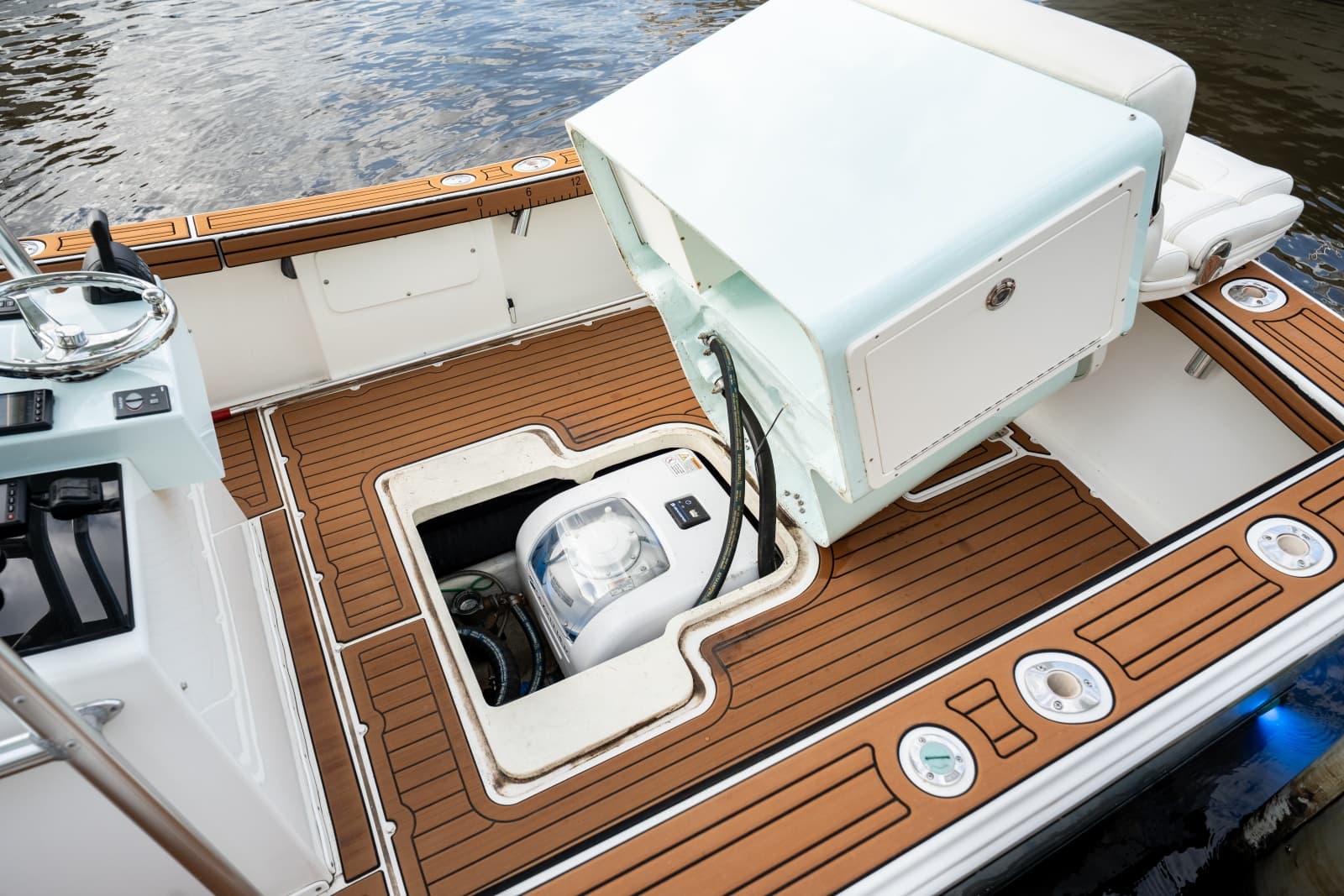 2009 Bimini 24 Center Console