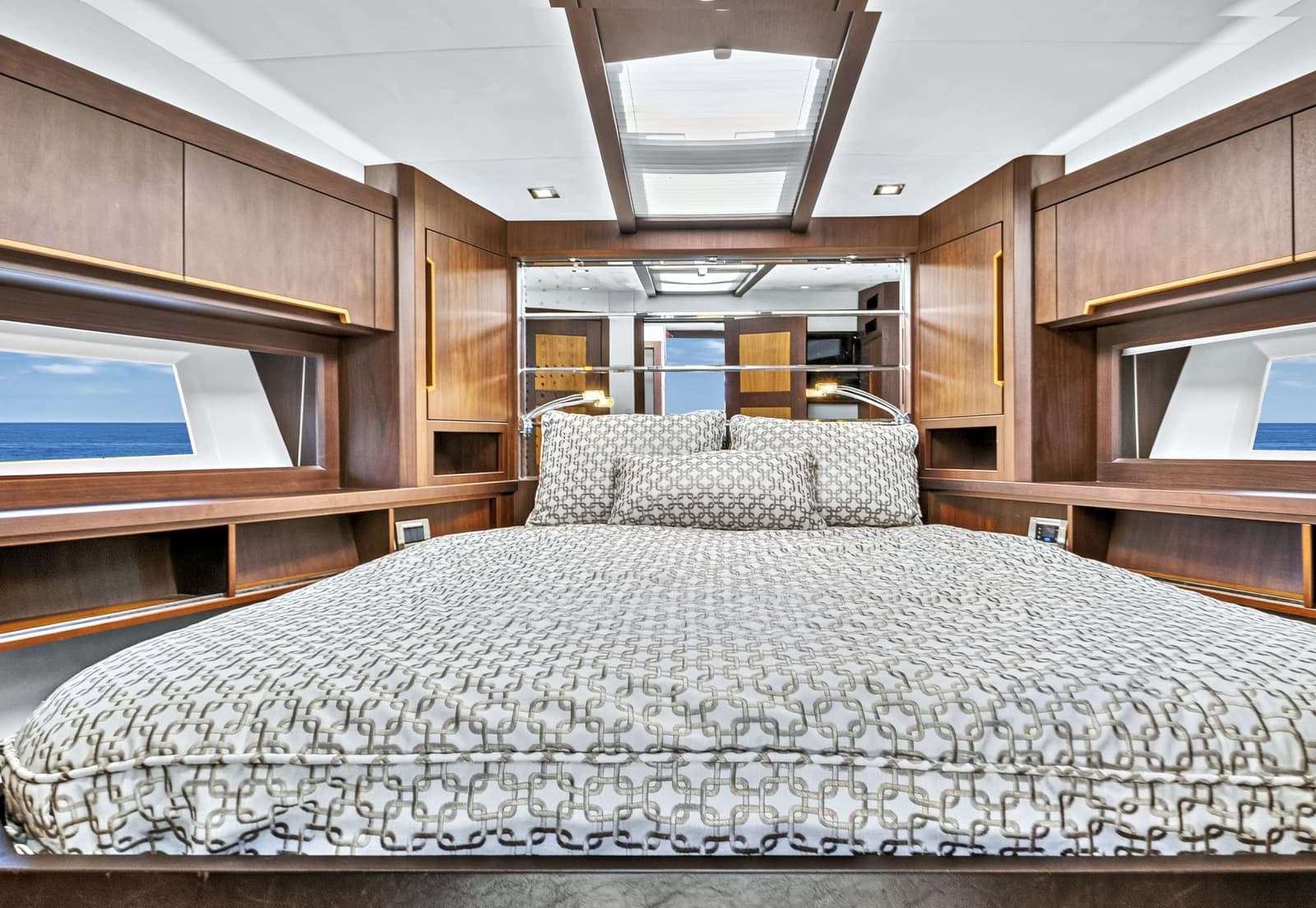 2017 Galeon Sky