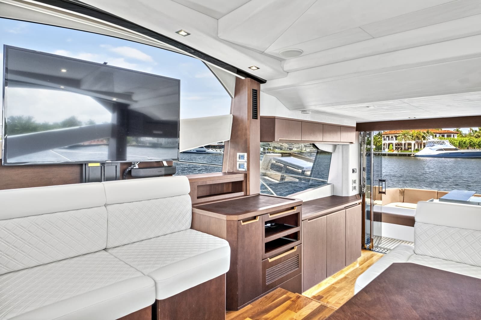 2017 Galeon Sky