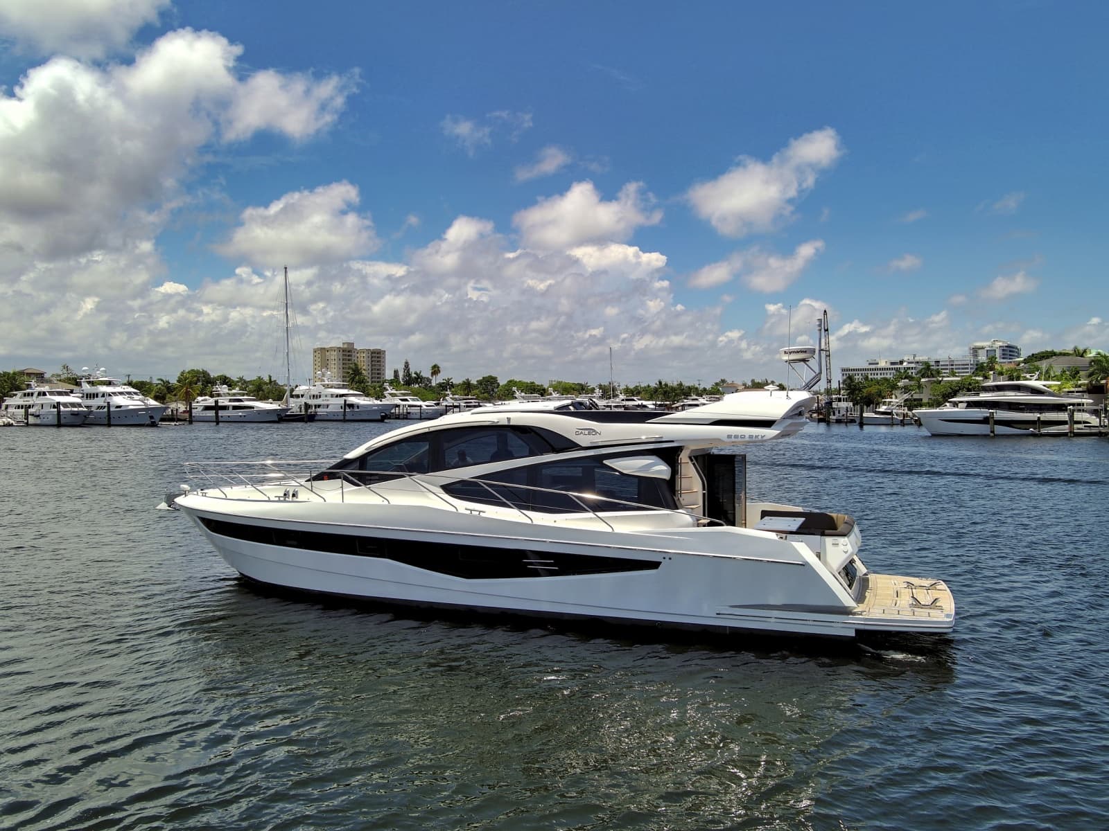 2017 Galeon Sky