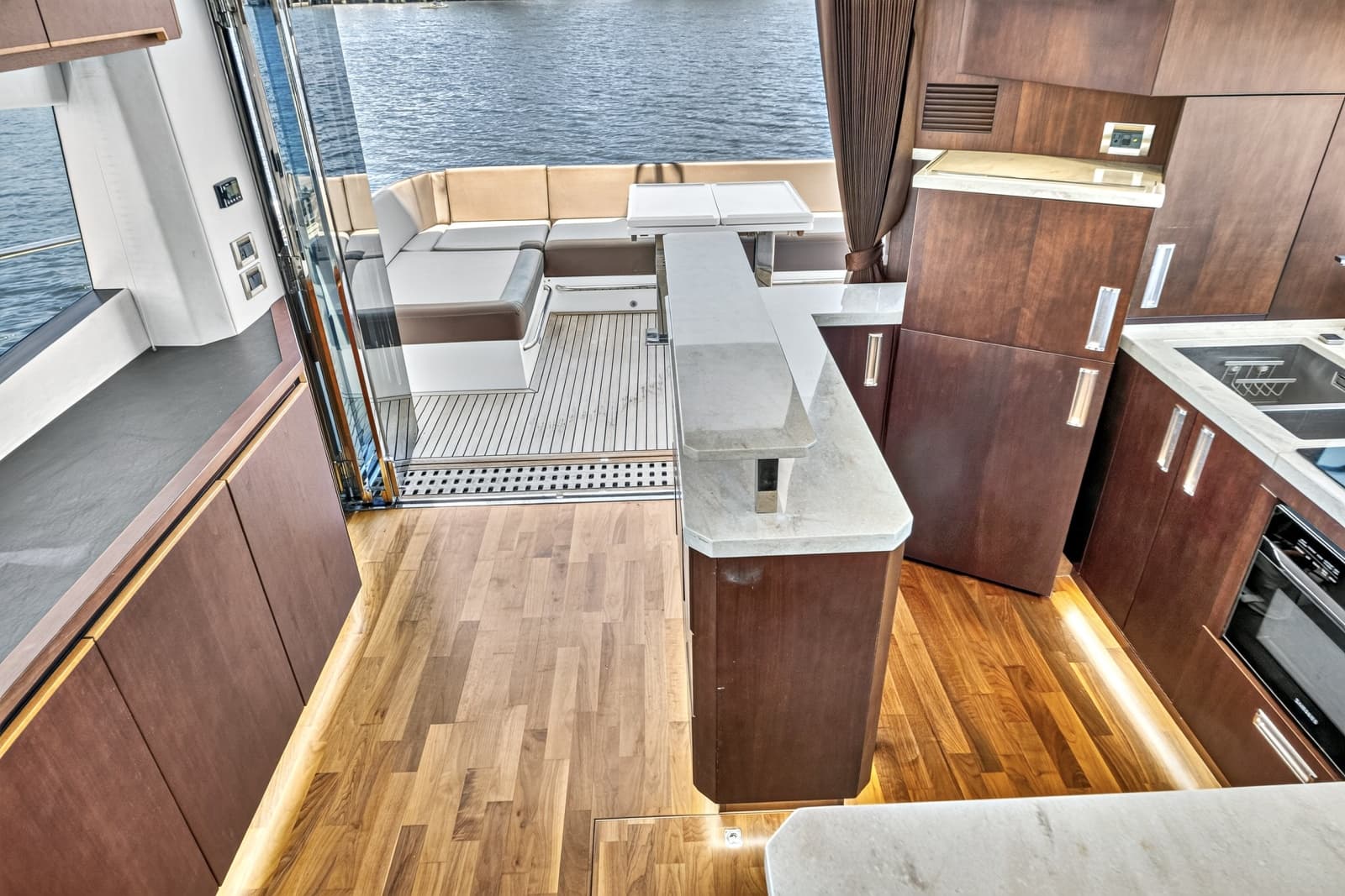 2017 Galeon Sky