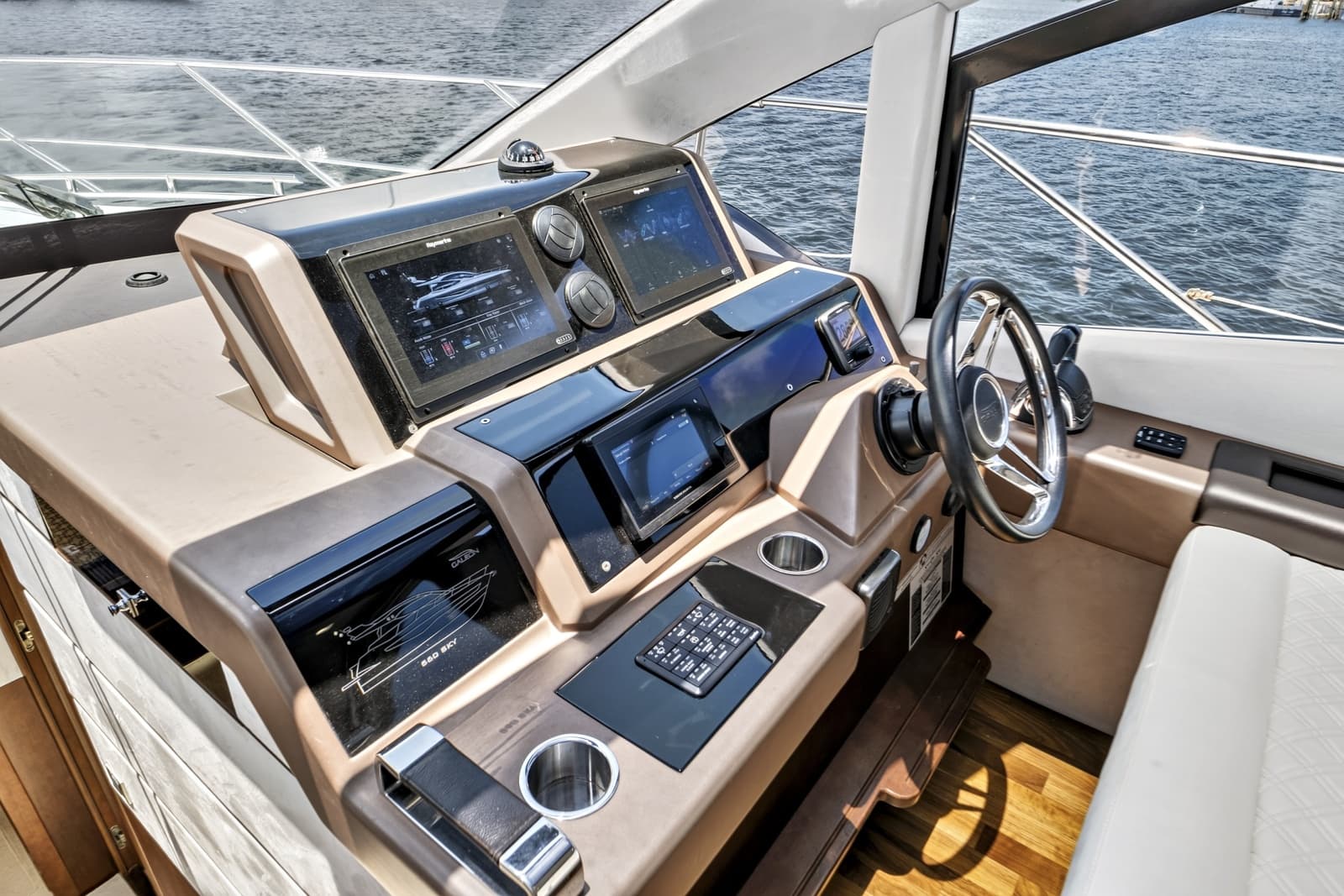 2017 Galeon Sky