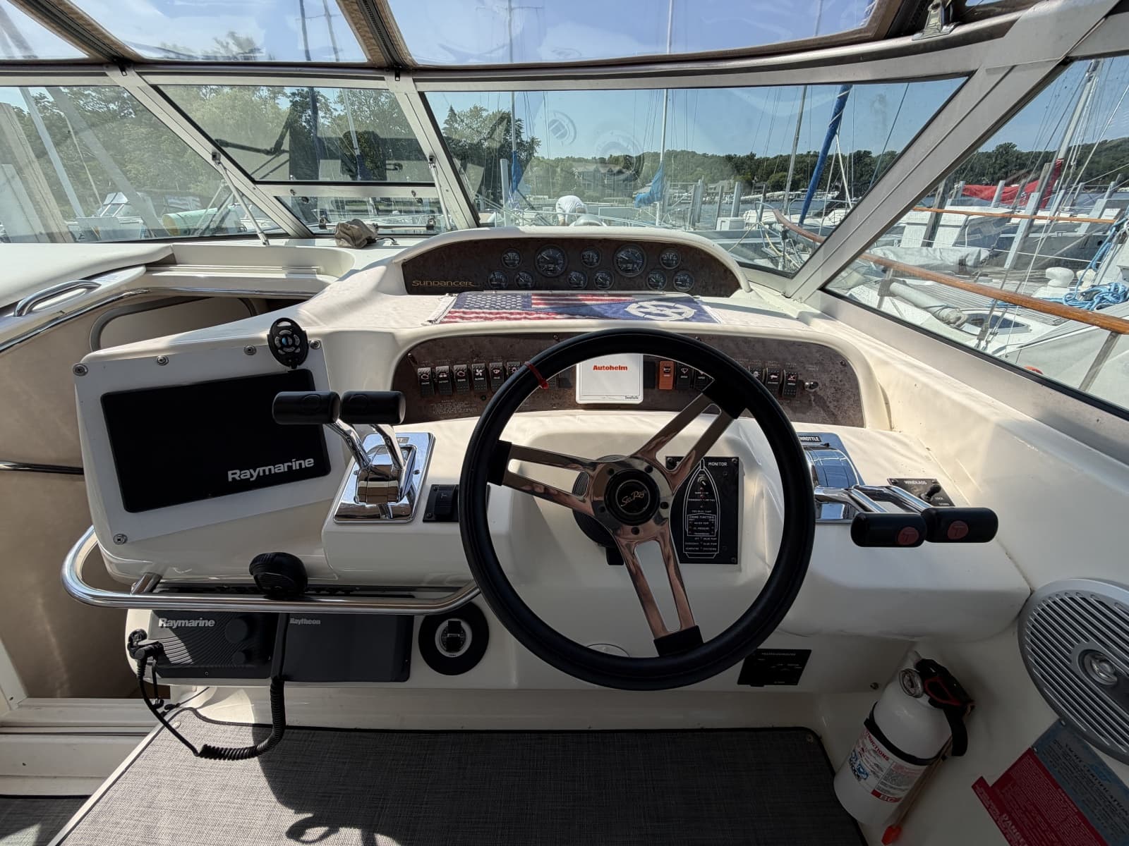 1996 Sea Ray 330 Sundancer