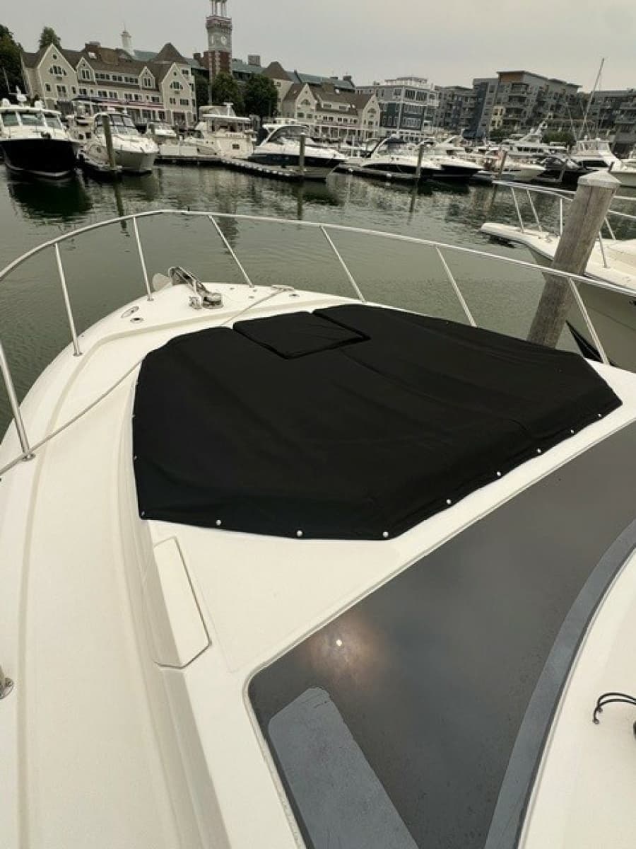 2021 Boston Whaler 405 Conquest