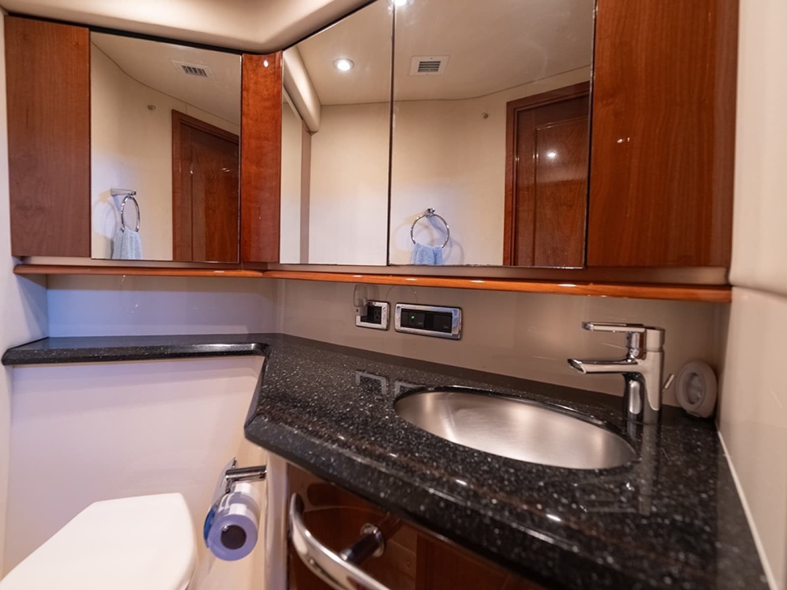 Guest vanity sink