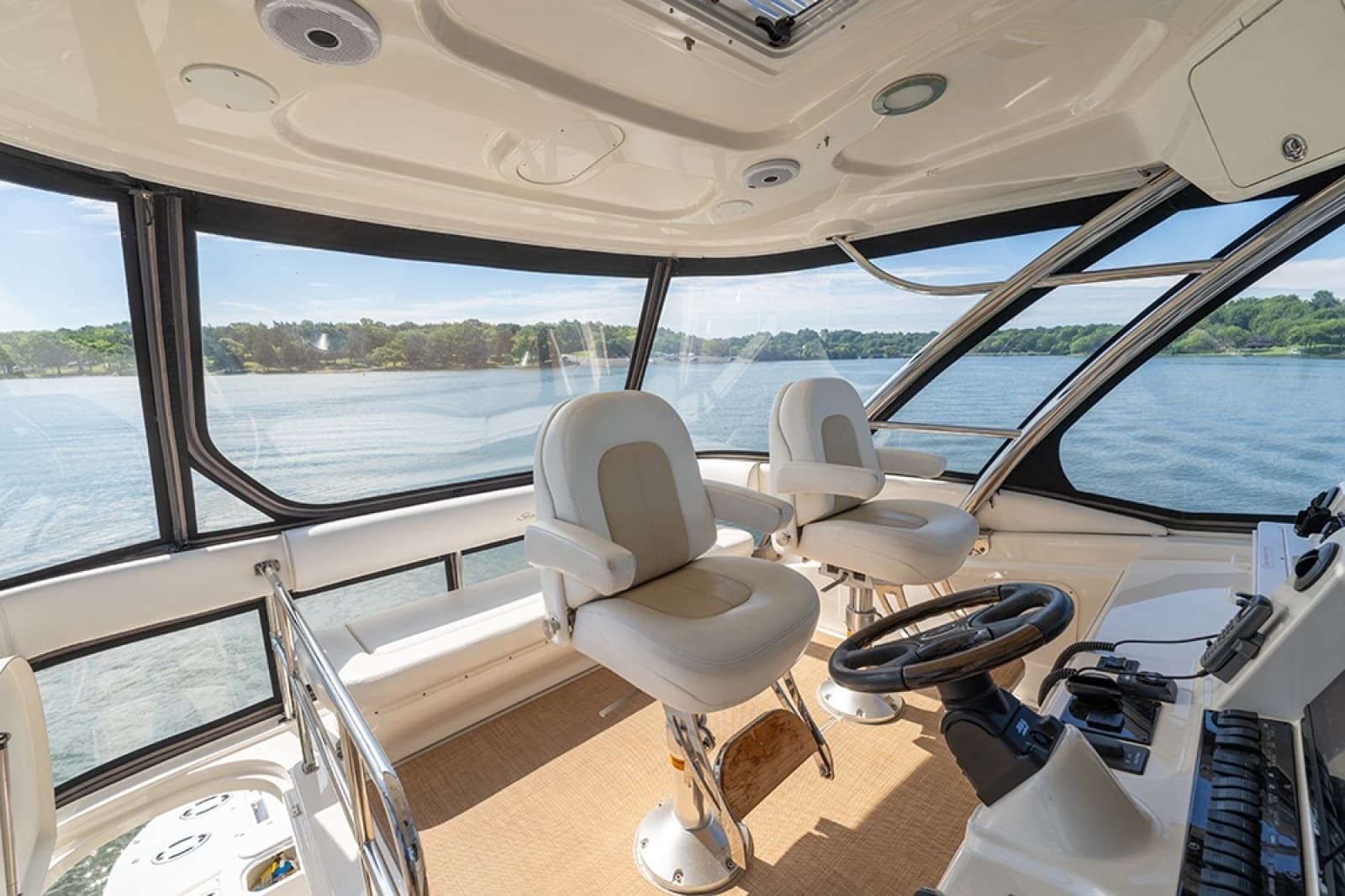 Helm seats