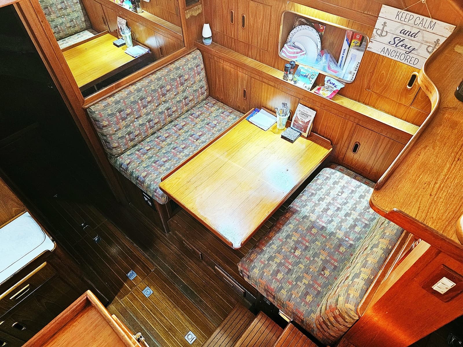 1988 President 37 Aft Cabin