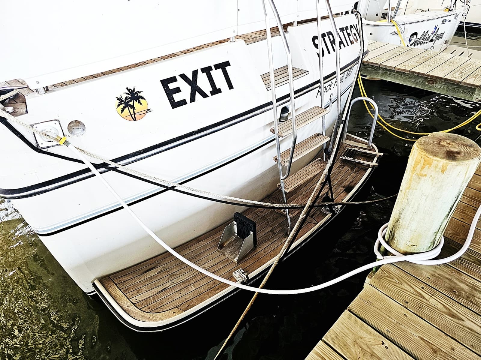 1988 President 37 Aft Cabin