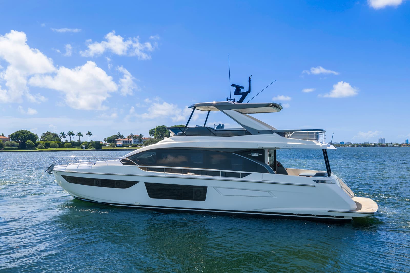 2025 Azimut 68 FLY